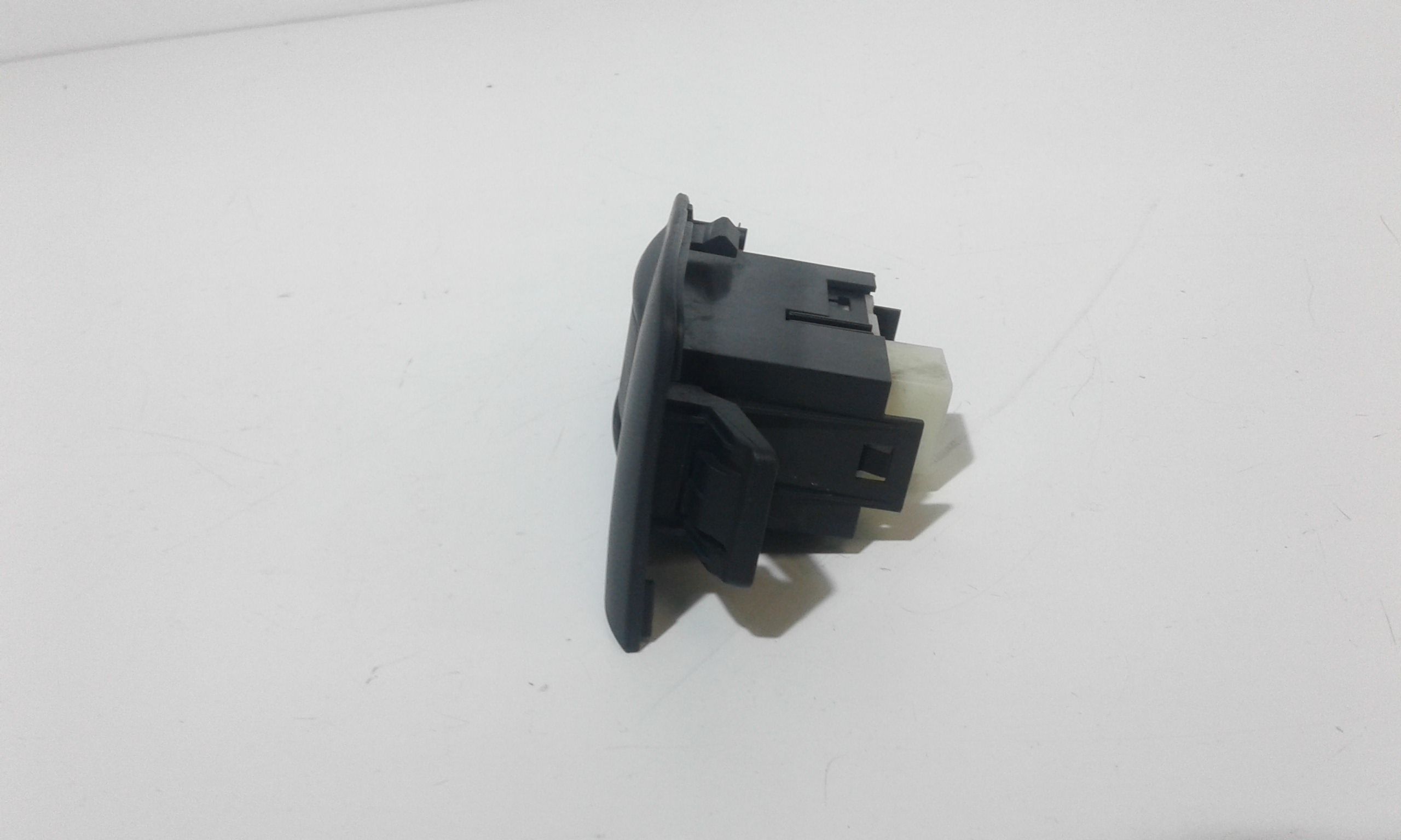 Interruttore Alzacristalli Porta Post. Sinistro 8481005050 Usato