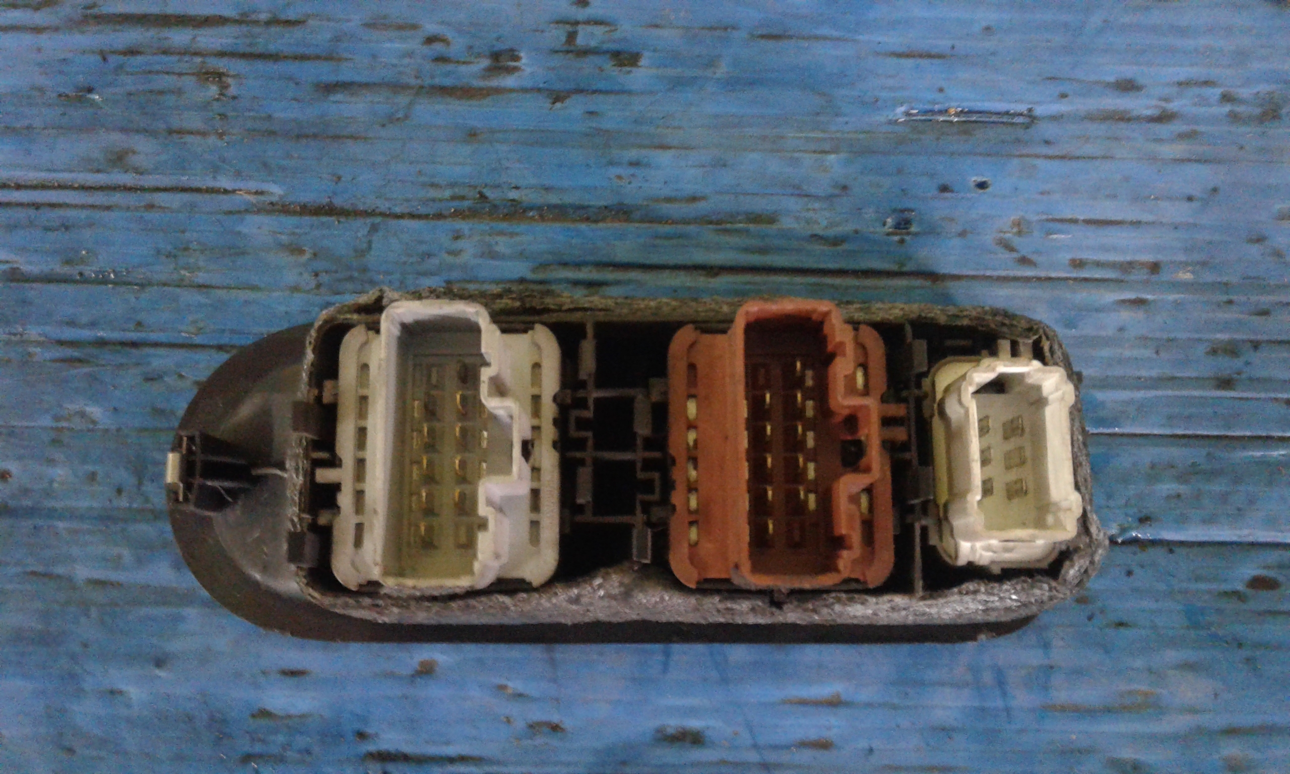 Interruttore Alzacristalli Porta Ant. Sinistro 8200107772 Usato