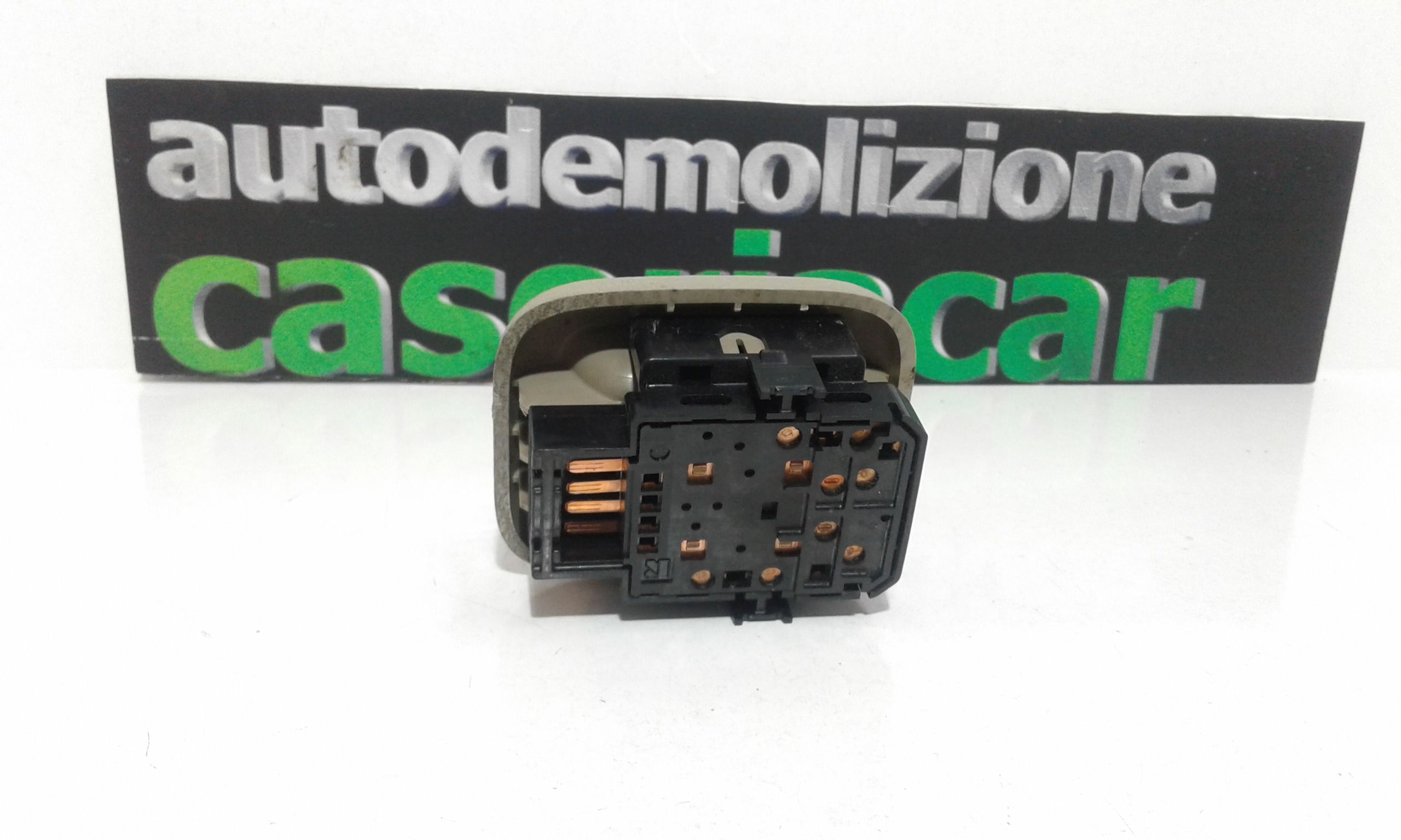 Interruttore Alzacristalli Porta Ant. Destro Usato