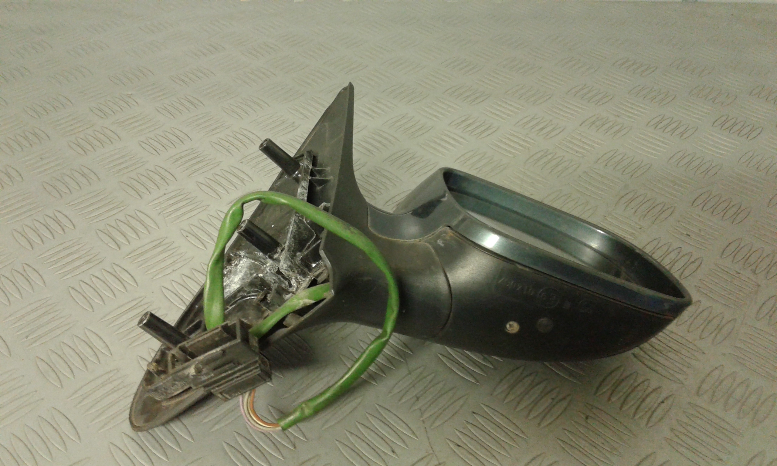 Retrovisore Est. Destro Usato