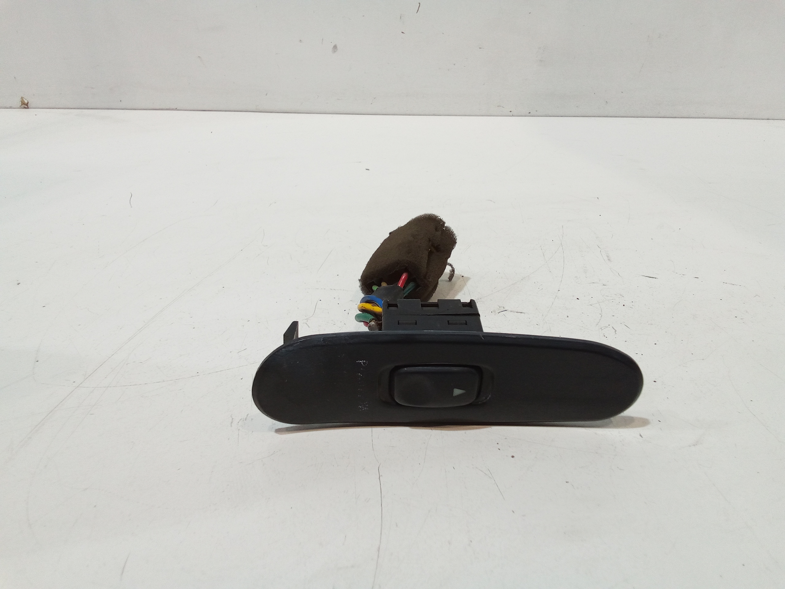 Interruttore Alzacristalli Porta Ant. Destro Usato