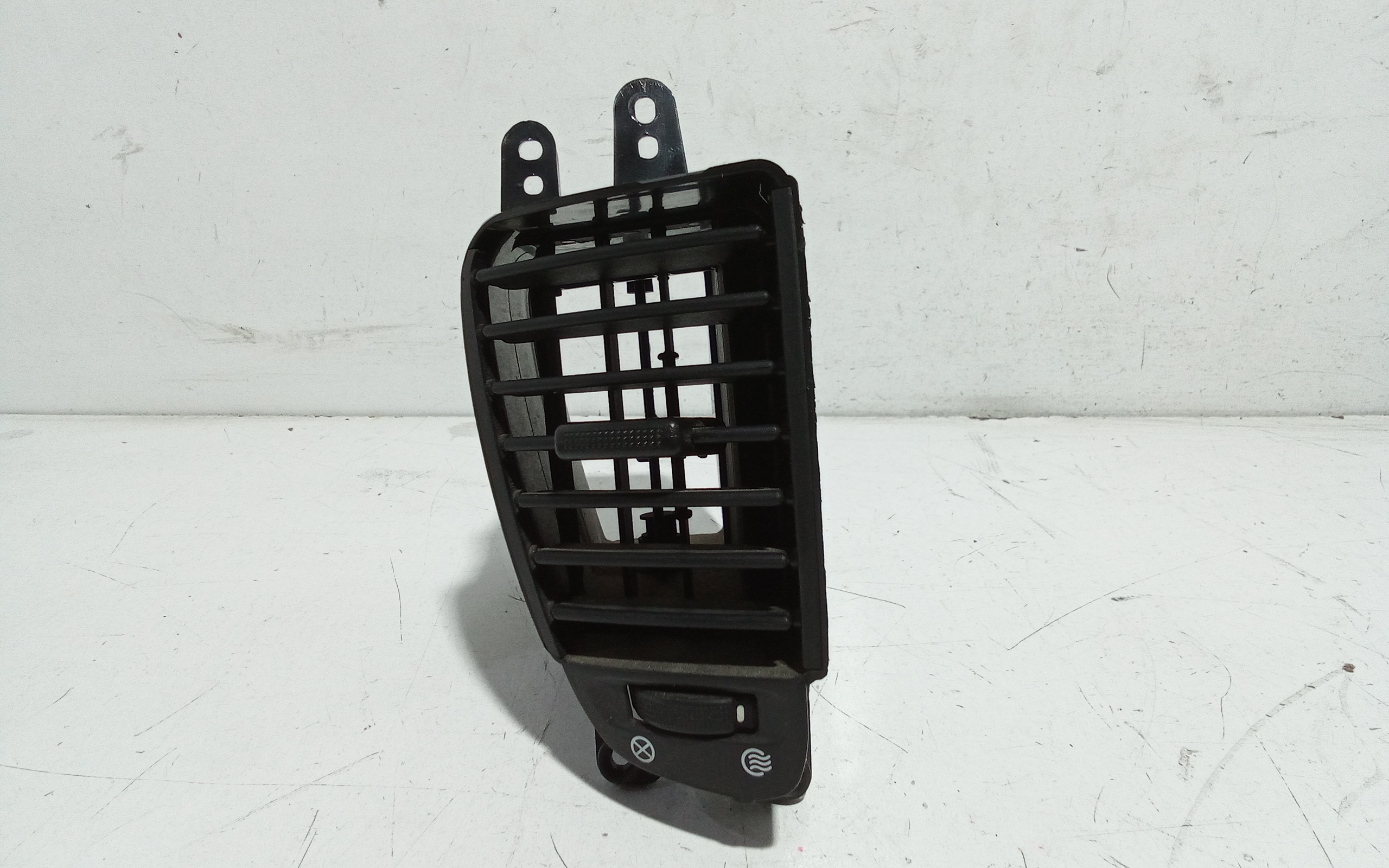 Condotto Aria Bocchette Lat. Cruscotto Sinistro Usato