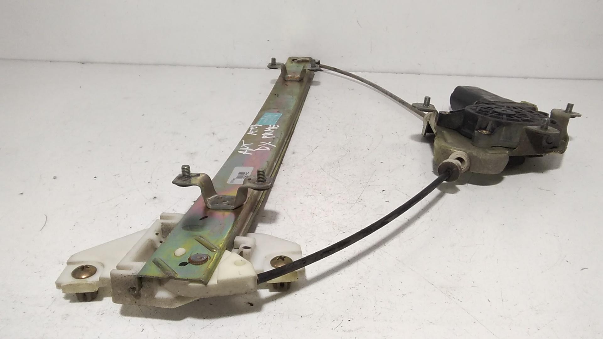 Alzacristallo Porta Ant. Destro 8240206000 Usato