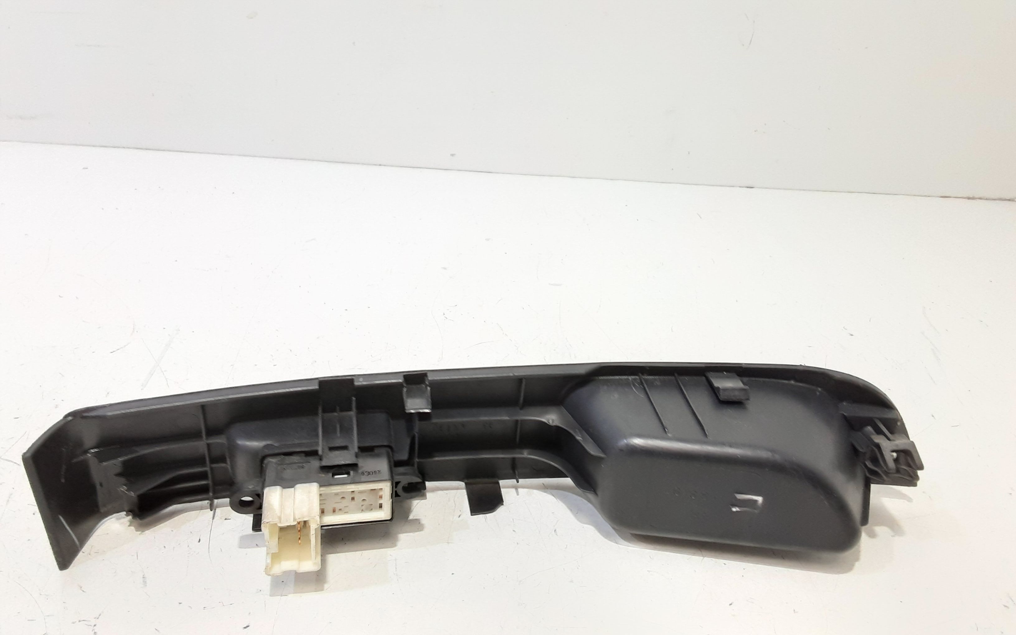 Interruttore Alzacristalli Porta Ant. Destro Usato