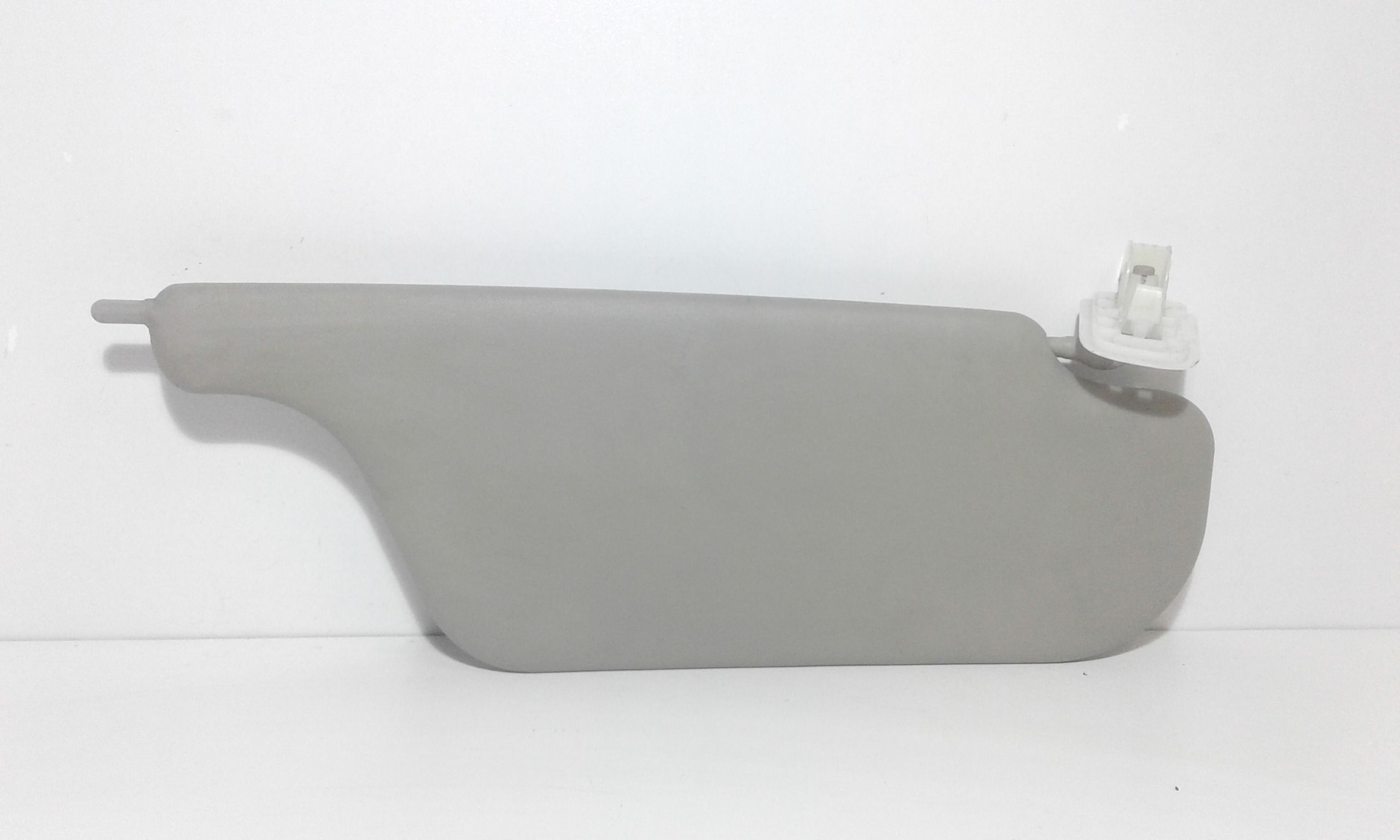 Aletta Parasole Parabrezza Sinistro 8200246823 Usato