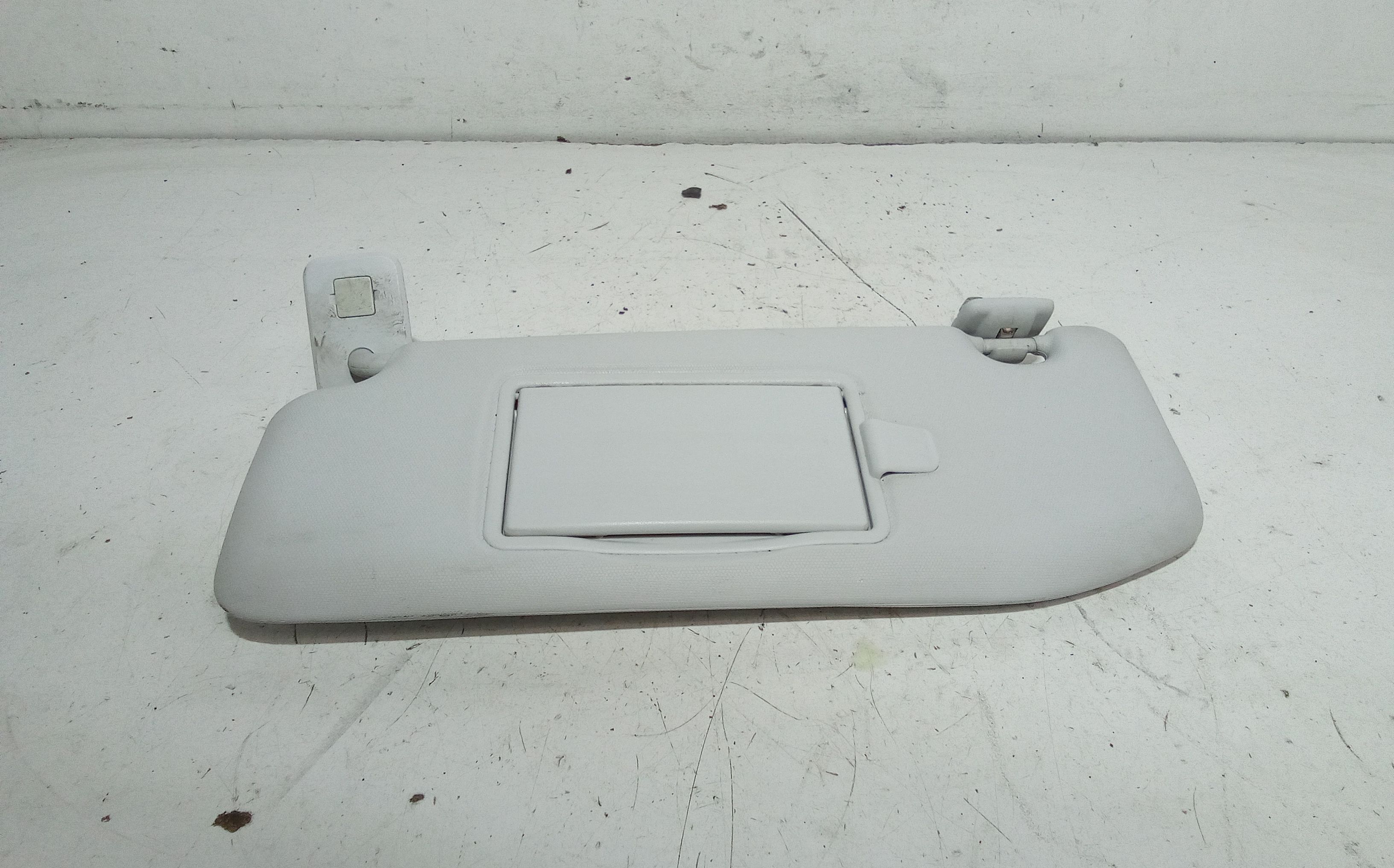 Aletta Parasole Parabrezza Sinistro Usato