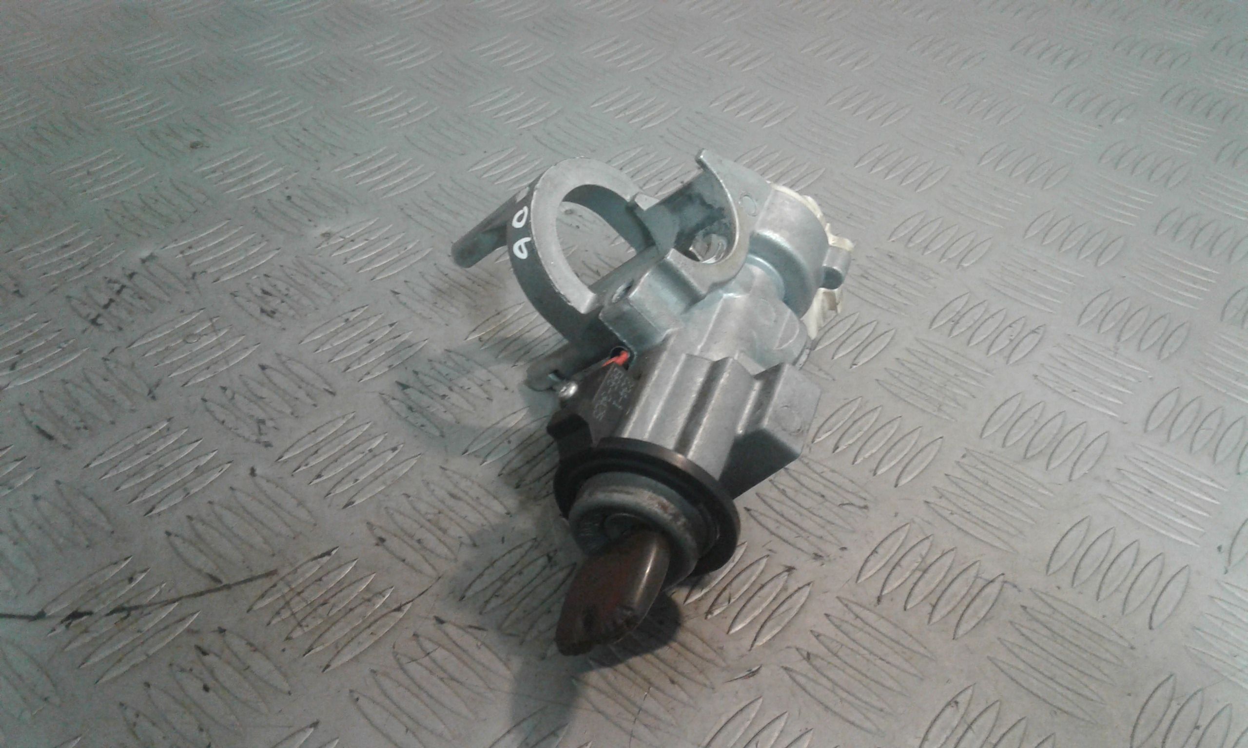 Commutatore Avviamento Con Cilindretti Serrature Usato