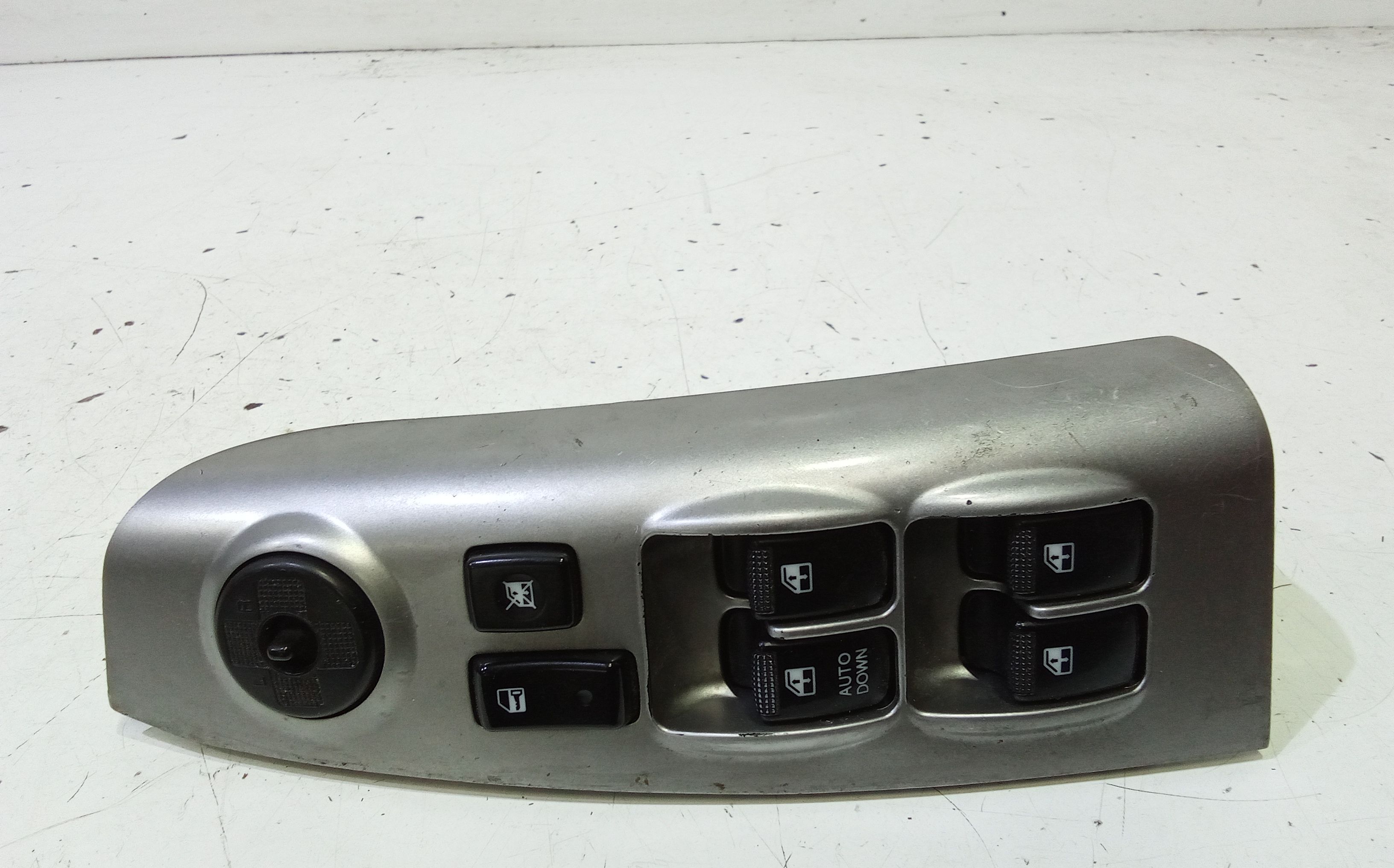 Interruttore Alzacristalli Porta Ant. Sinistro Usato