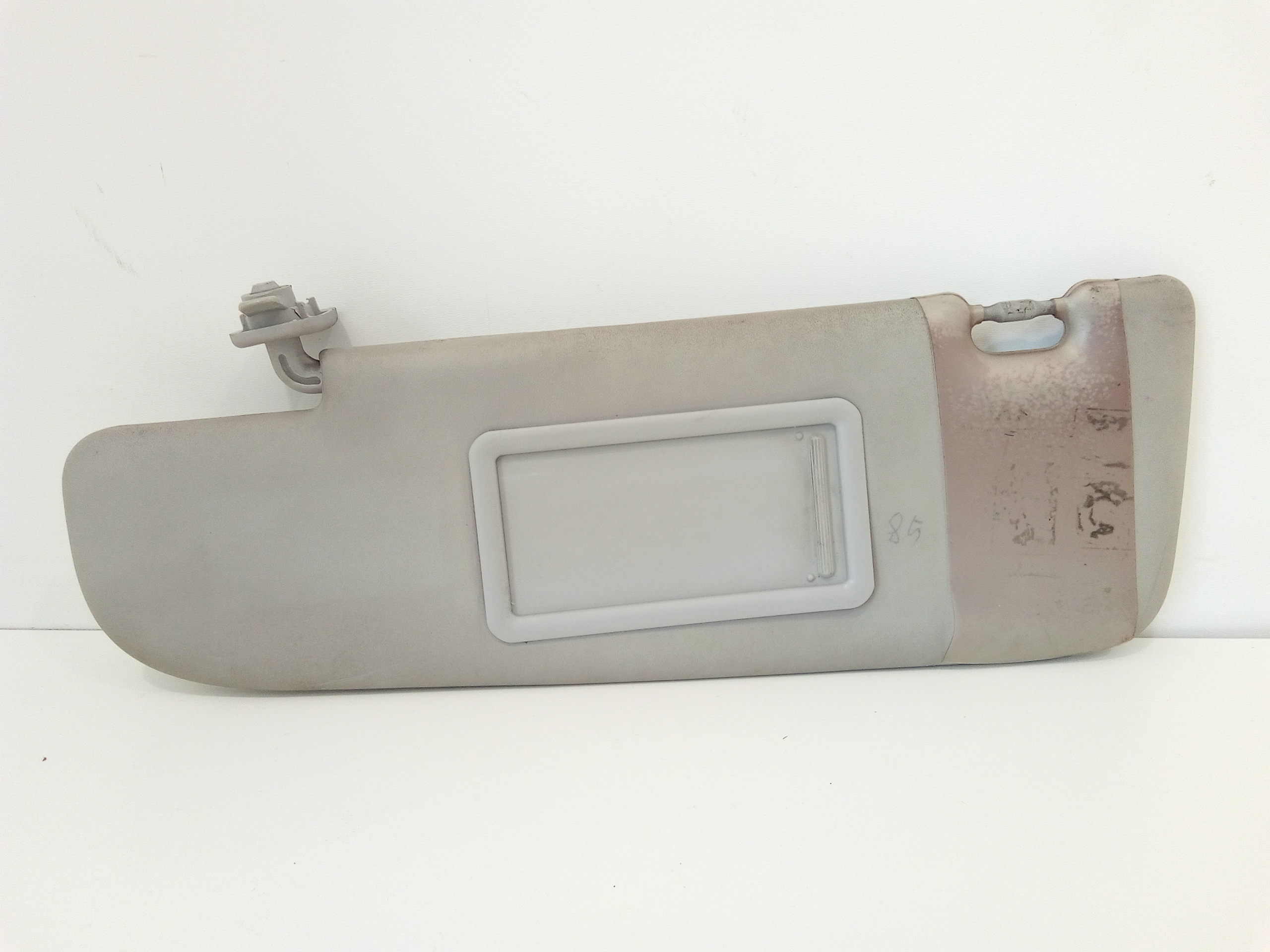 Aletta Parasole Parabrezza Sinistro 735660550 Usato