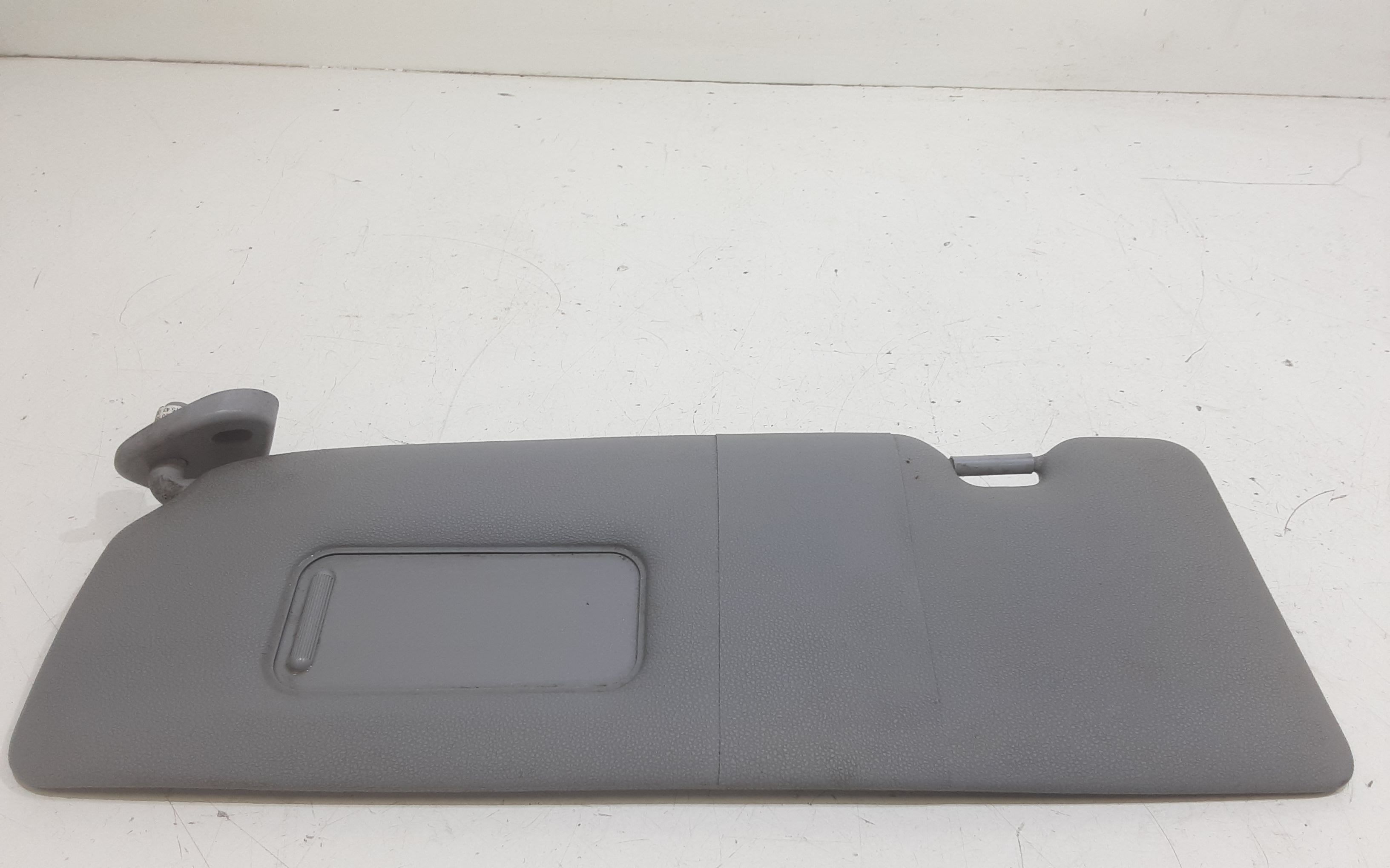 Aletta Parasole Parabrezza Sinistro 51167252507 Usato