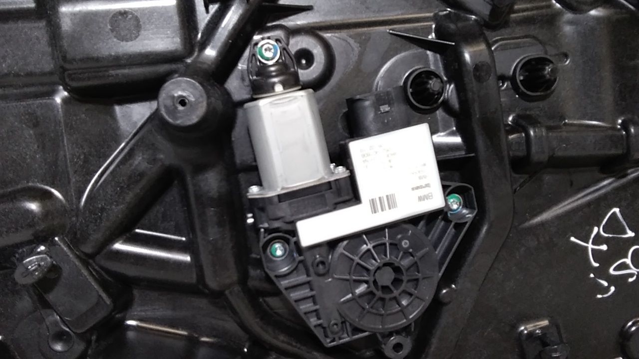 Alzacristallo Porta Post. Destro Usato