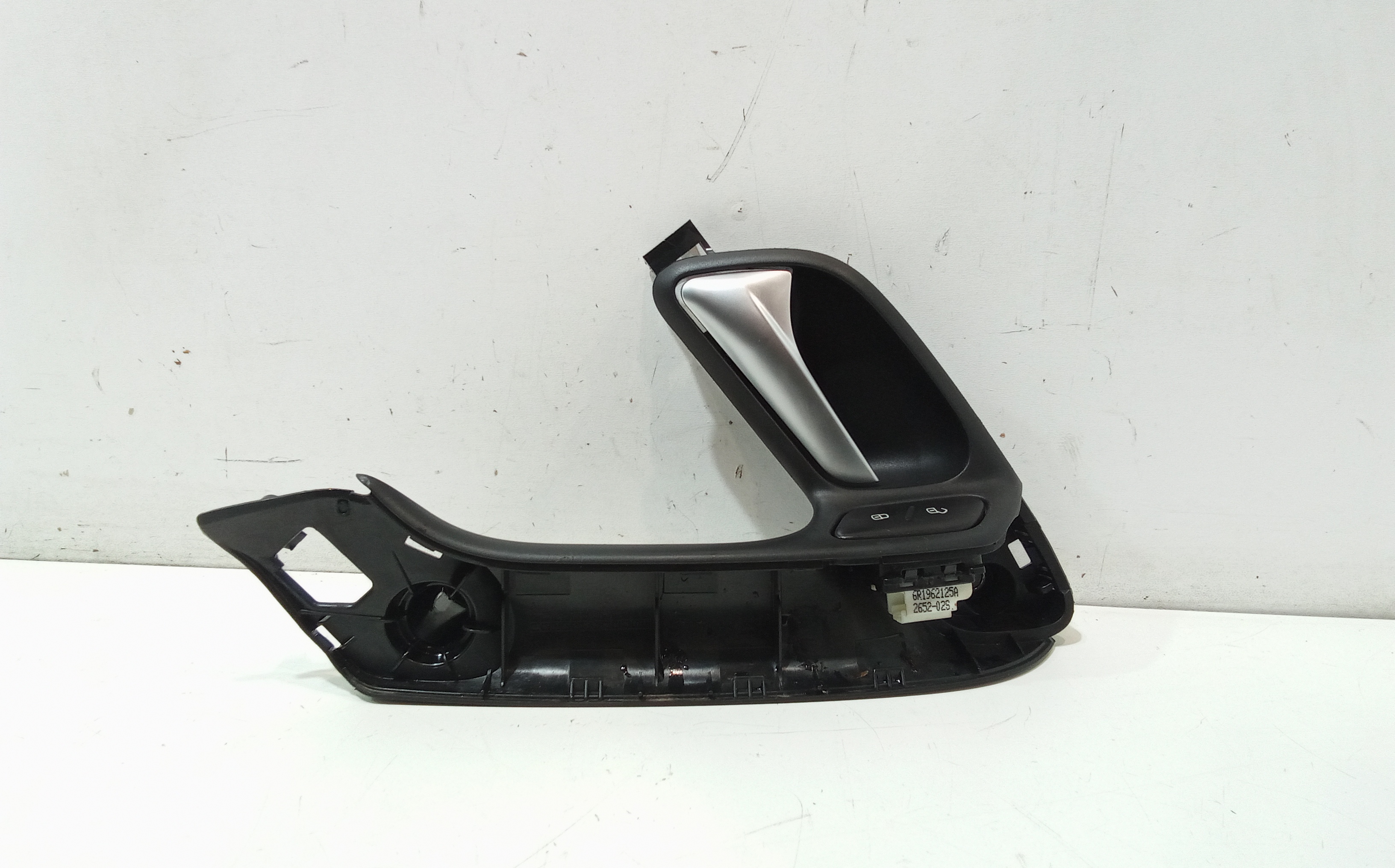 Maniglia Int. Apertura Porta Ant. Sinistro 6R0867179JTLL Usato