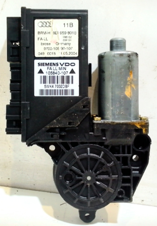 Motorino Alzacristallo Porta Ant. Sinistro 8E1959801G Usato