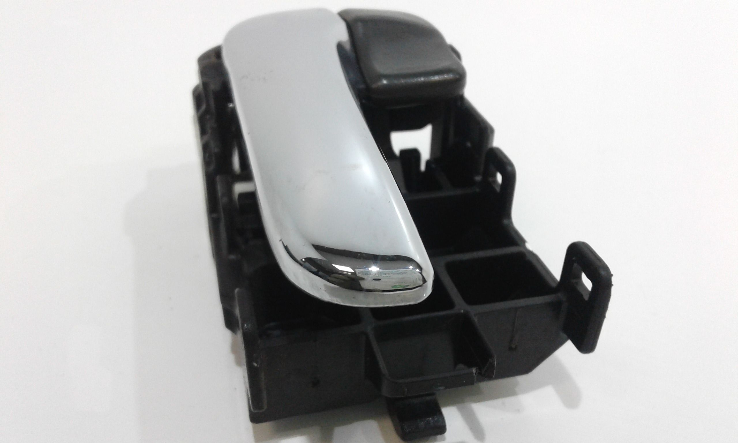 Maniglia Int. Apertura Porta Post. Sinistro 806718H602 Usato