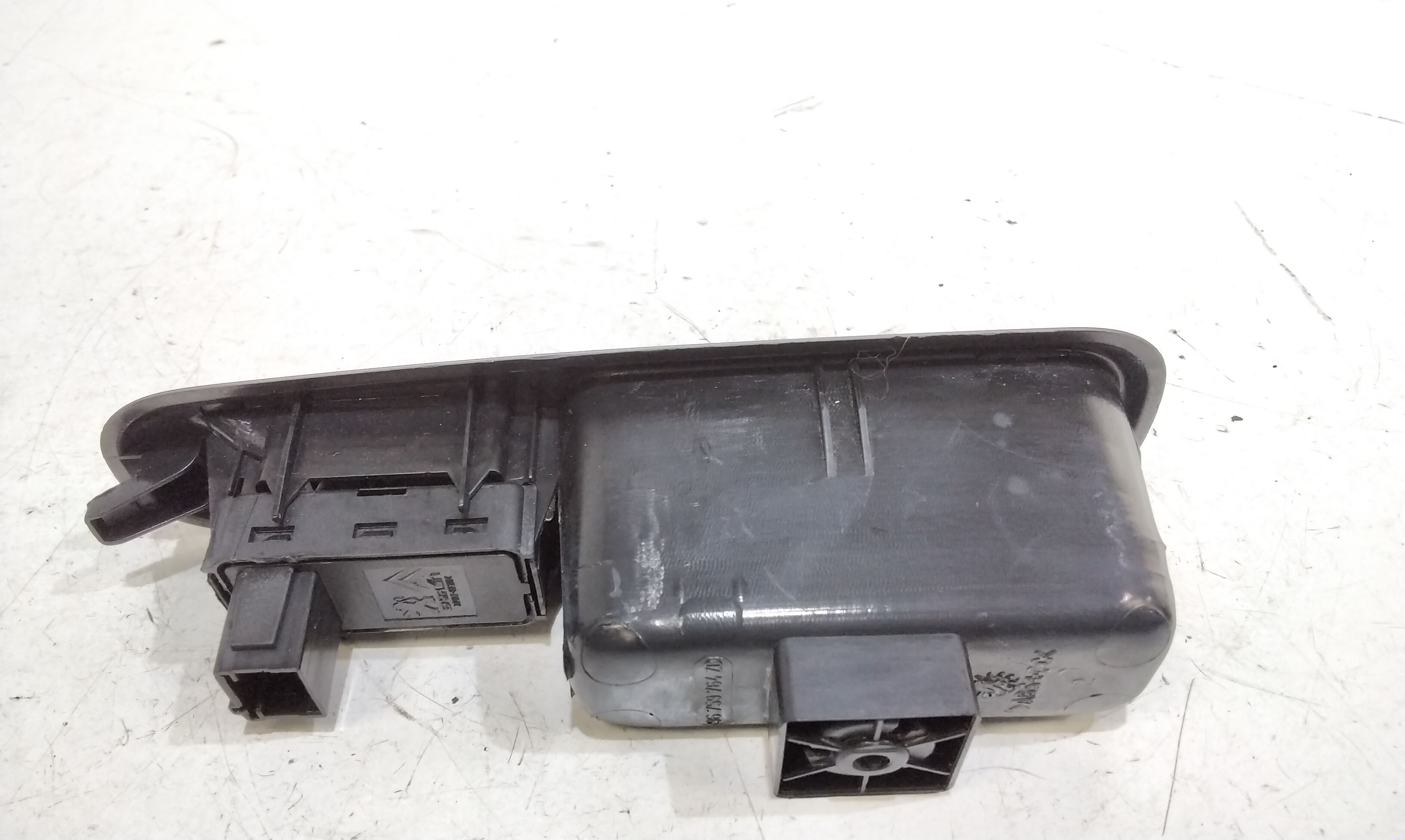 Interruttore Alzacristalli Porta Post. Destro 6490RK Usato