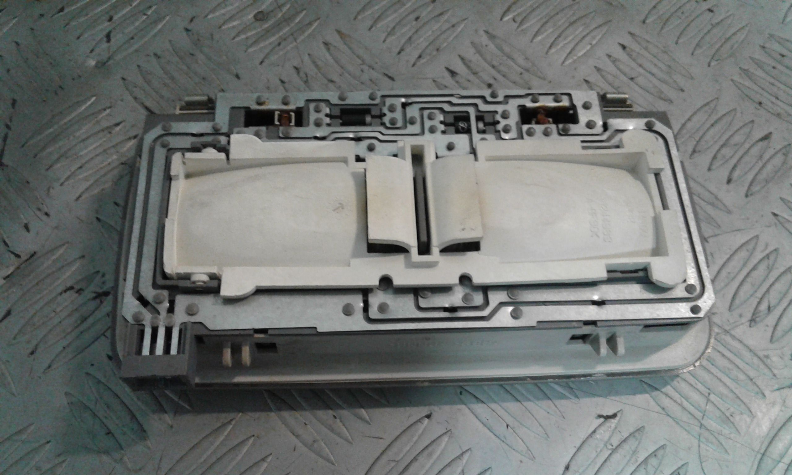 Luce Cortesia Ant. Tetto Usato