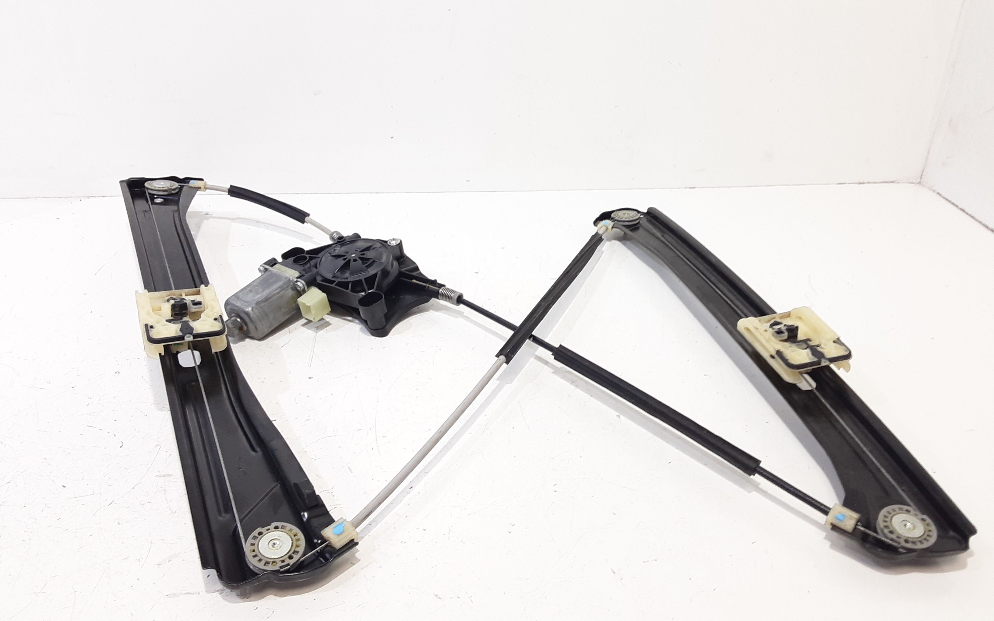 Alzacristallo Porta Ant. Destro Usato