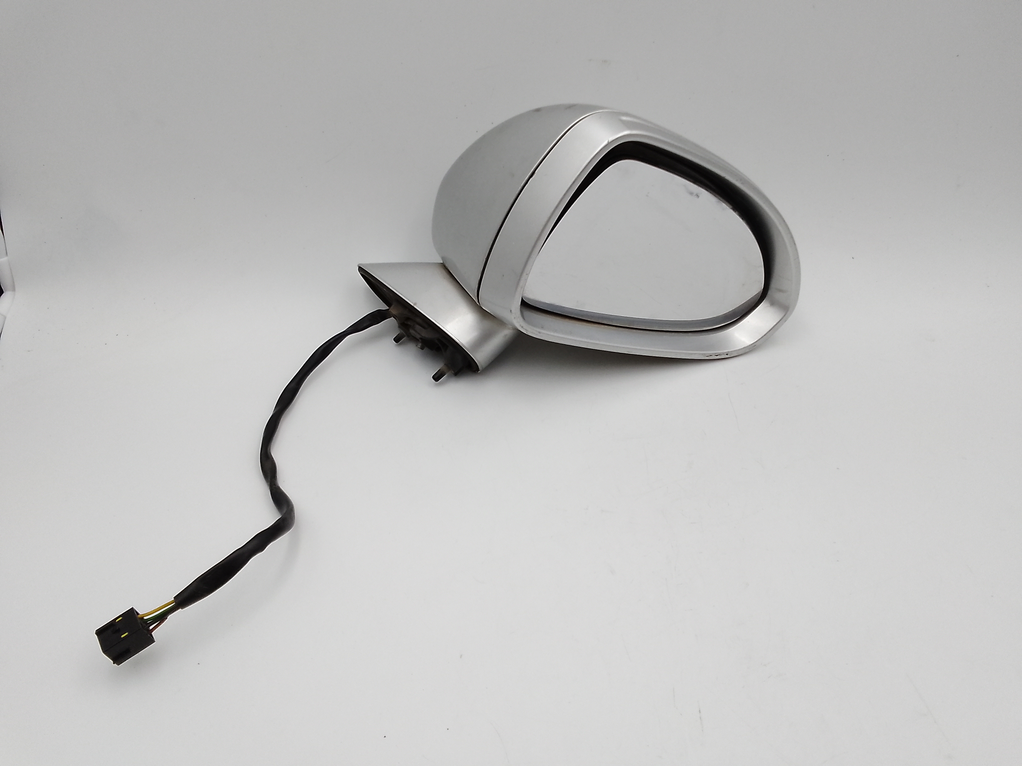 Retrovisore Est. Destro Usato