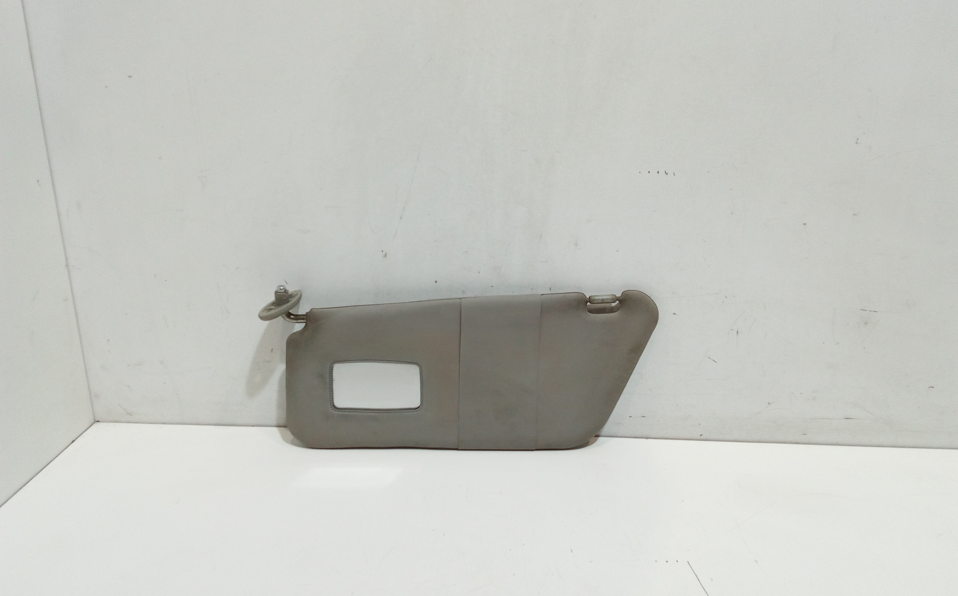 Aletta Parasole Parabrezza Sinistro 96643544 Usato