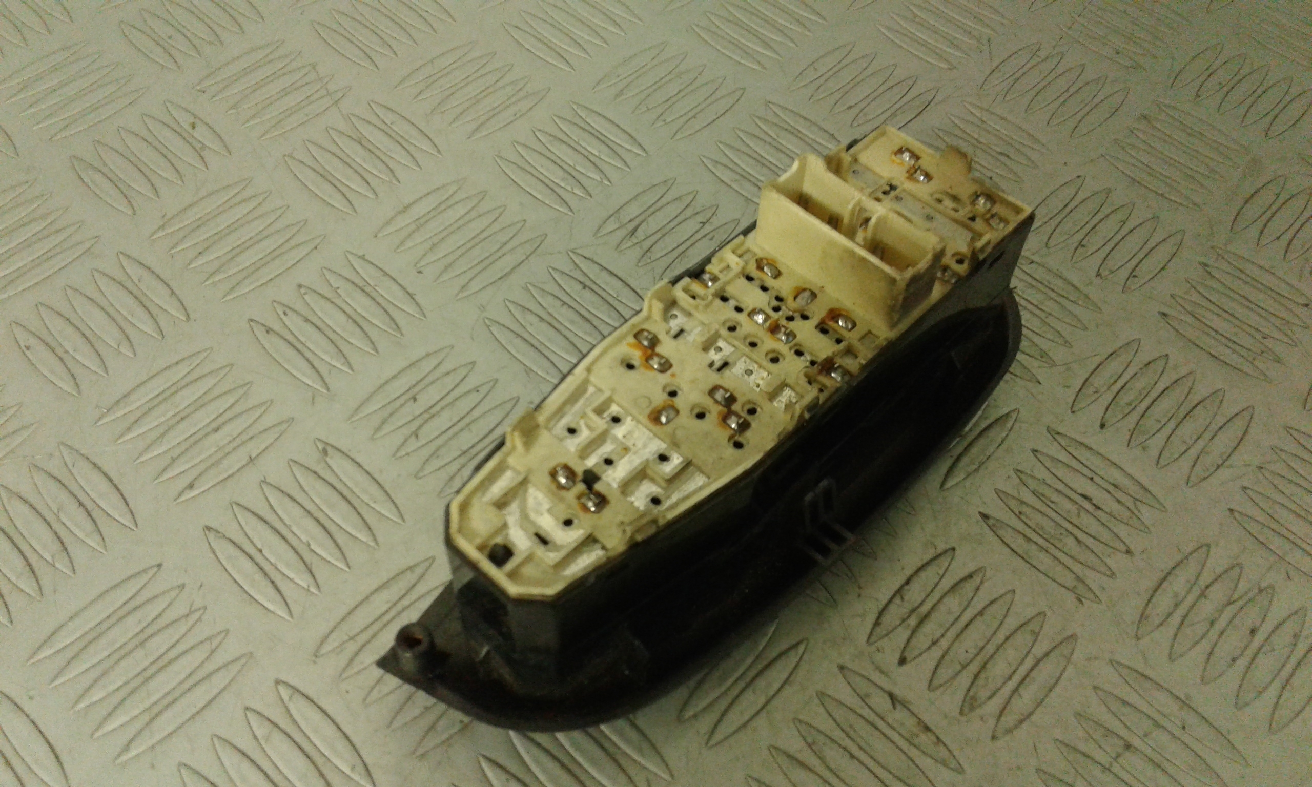 Interruttore Alzacristalli Porta Ant. Sinistro Usato