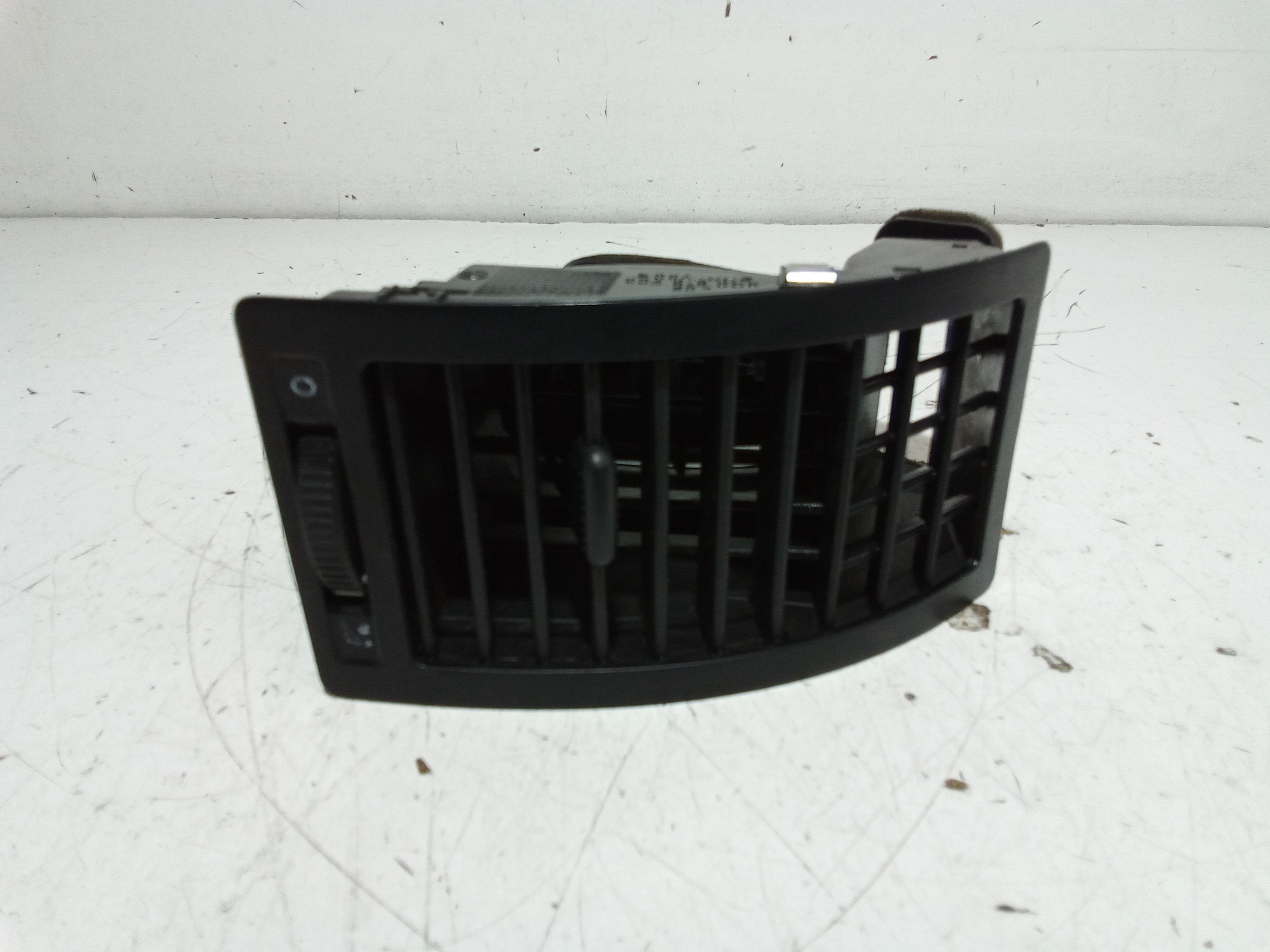 Condotto Aria Bocchette Lat. Cruscotto Sinistro 6Q1819633B Usato