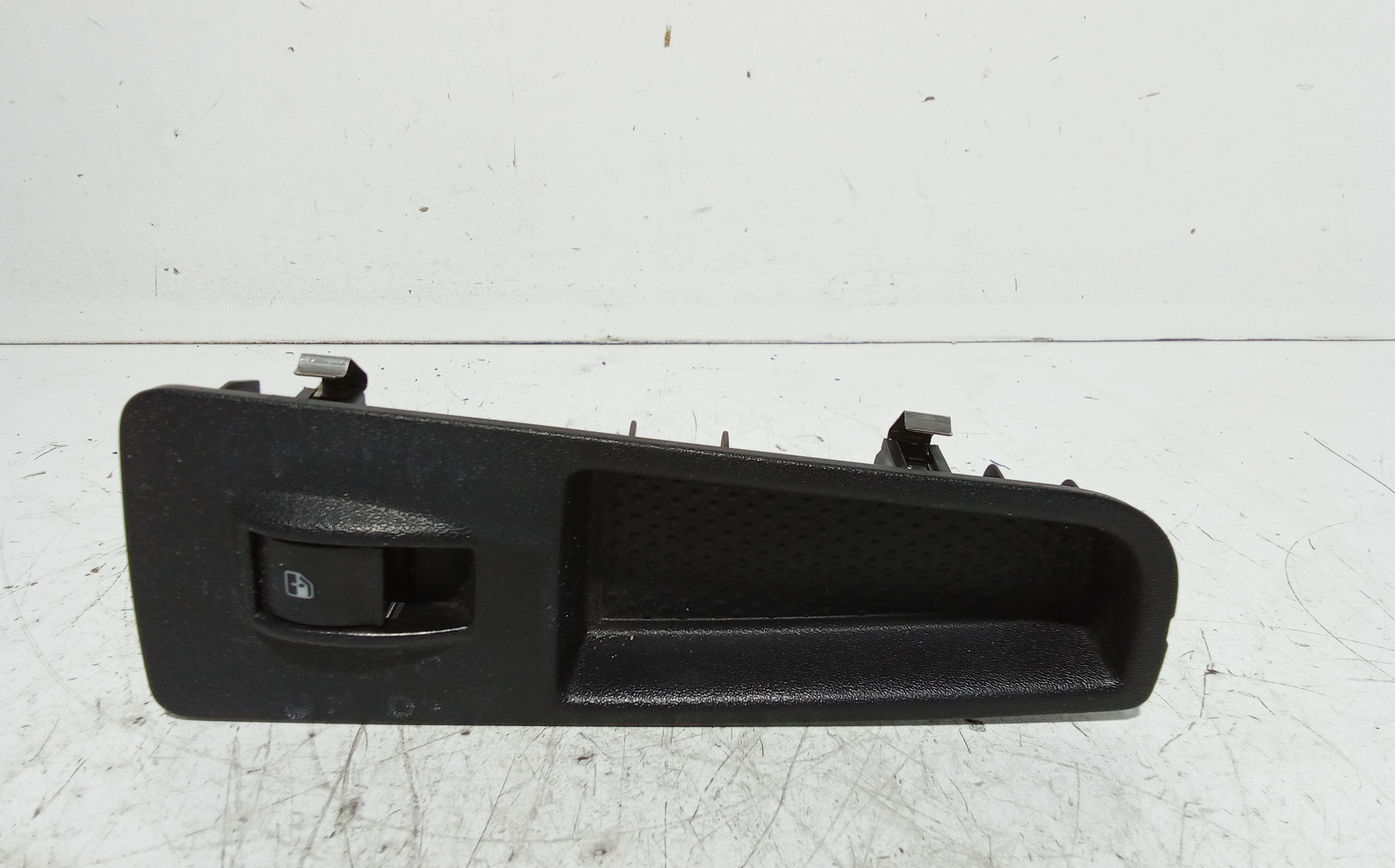 Interruttore Alzacristalli Porta Ant. Destro Usato