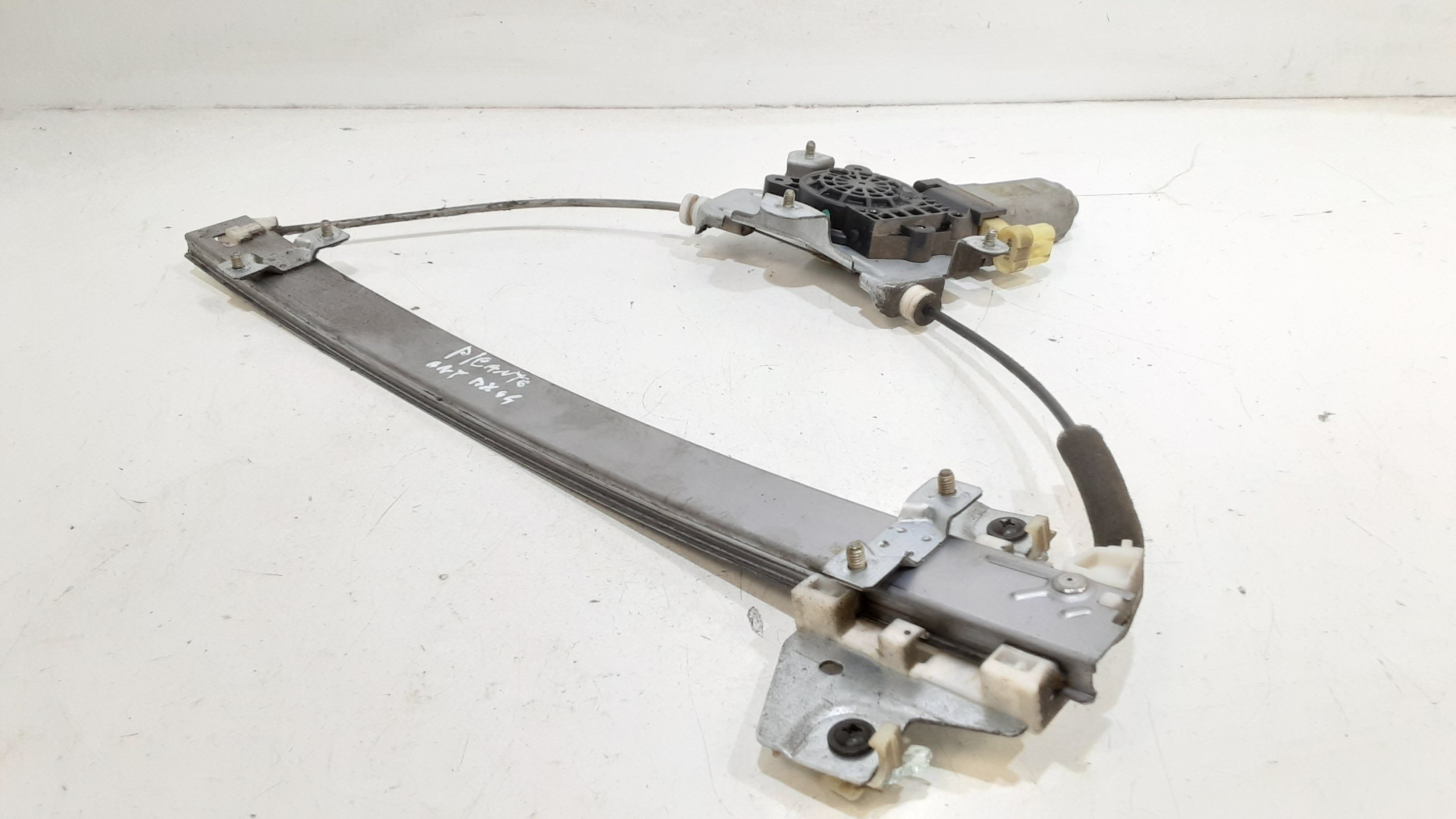 Alzacristallo Porta Ant. Destro 8240207000 Usato