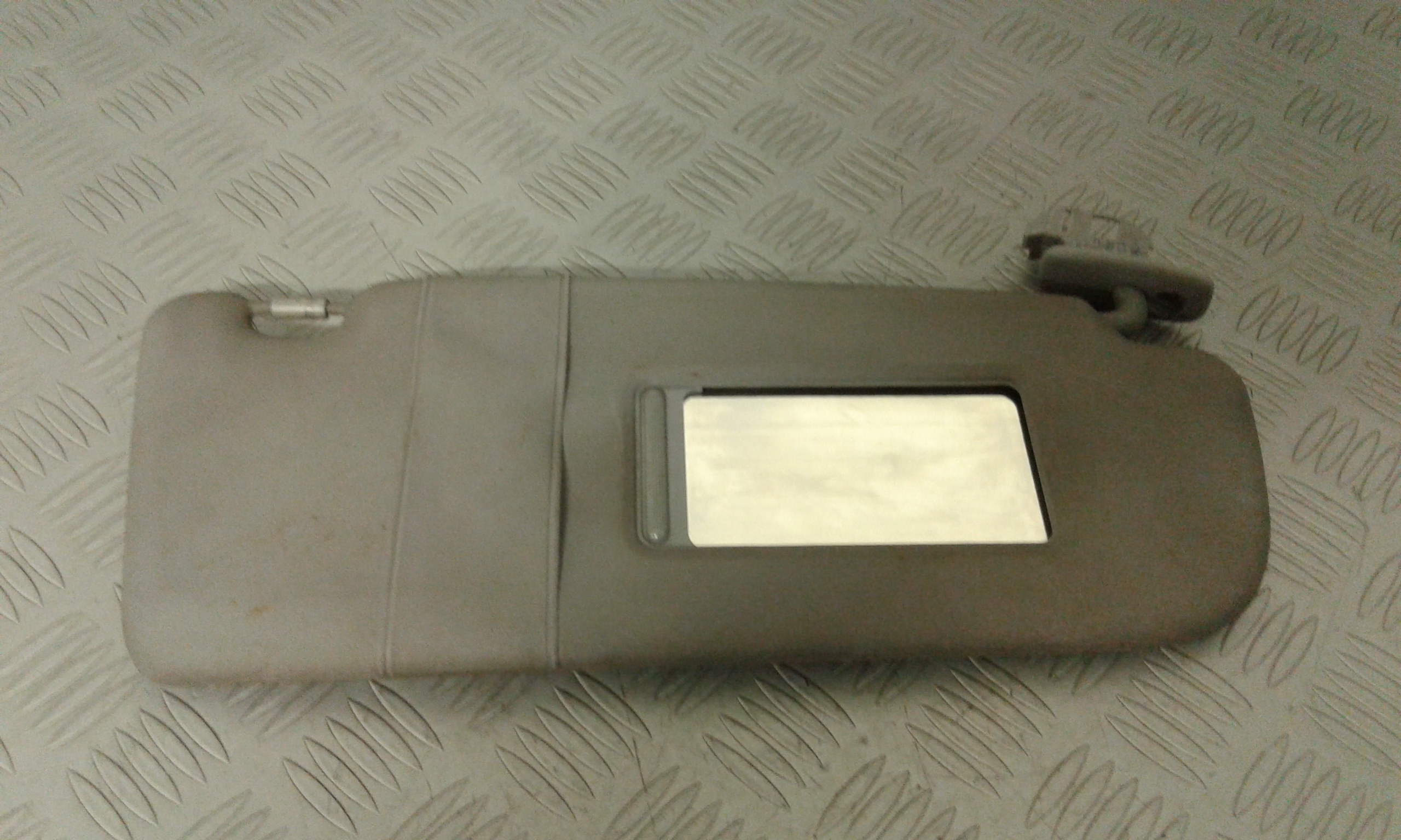 Aletta Parasole Parabrezza Destro 8E08575521X5 Usato