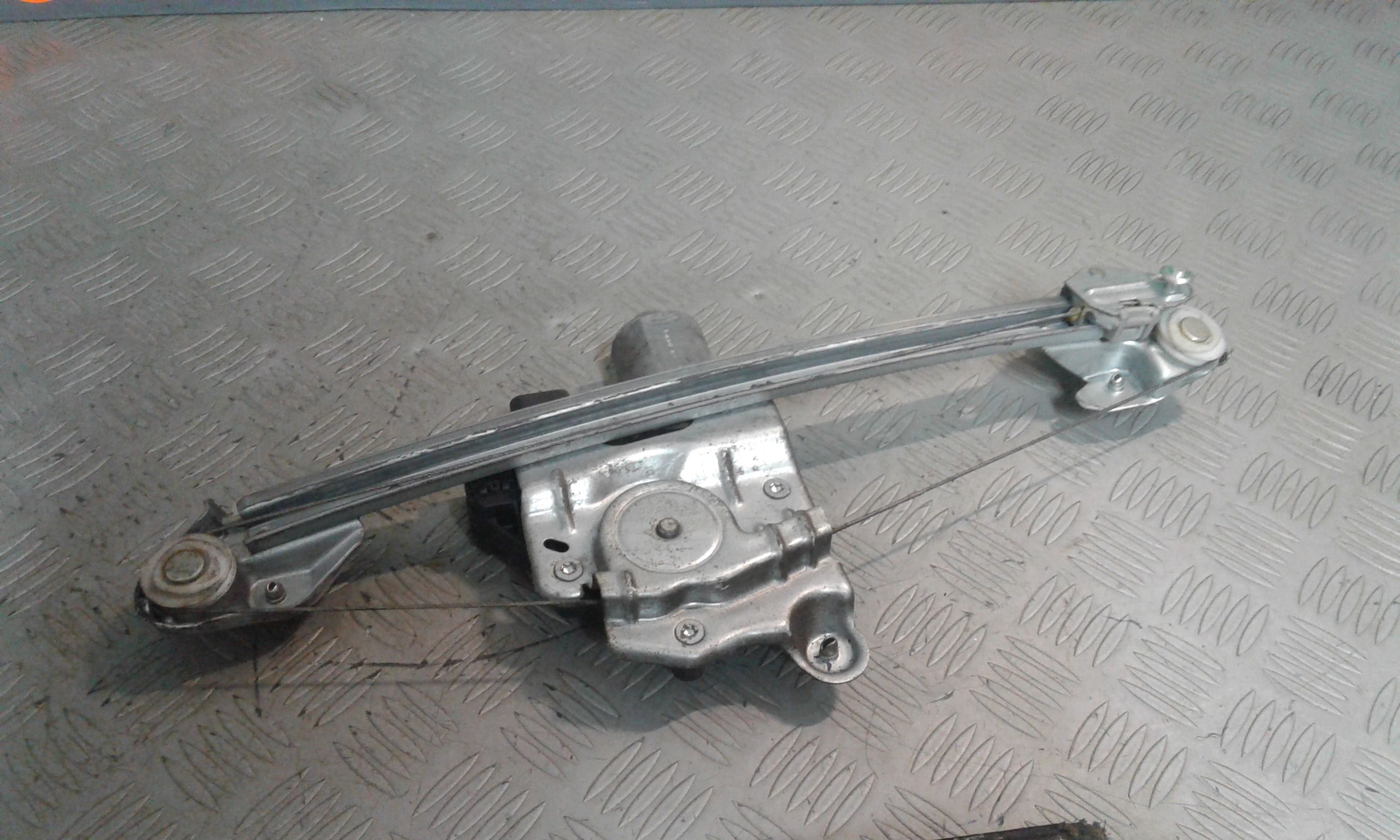 Alzacristallo Porta Post. Destro 13100421 Usato