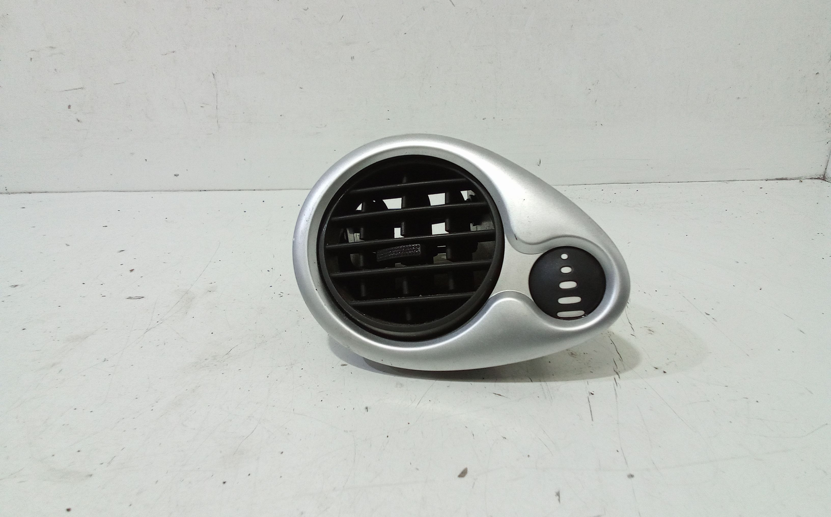 Condotto Aria Bocchette Lat. Cruscotto Sinistro 7700849797 Usato