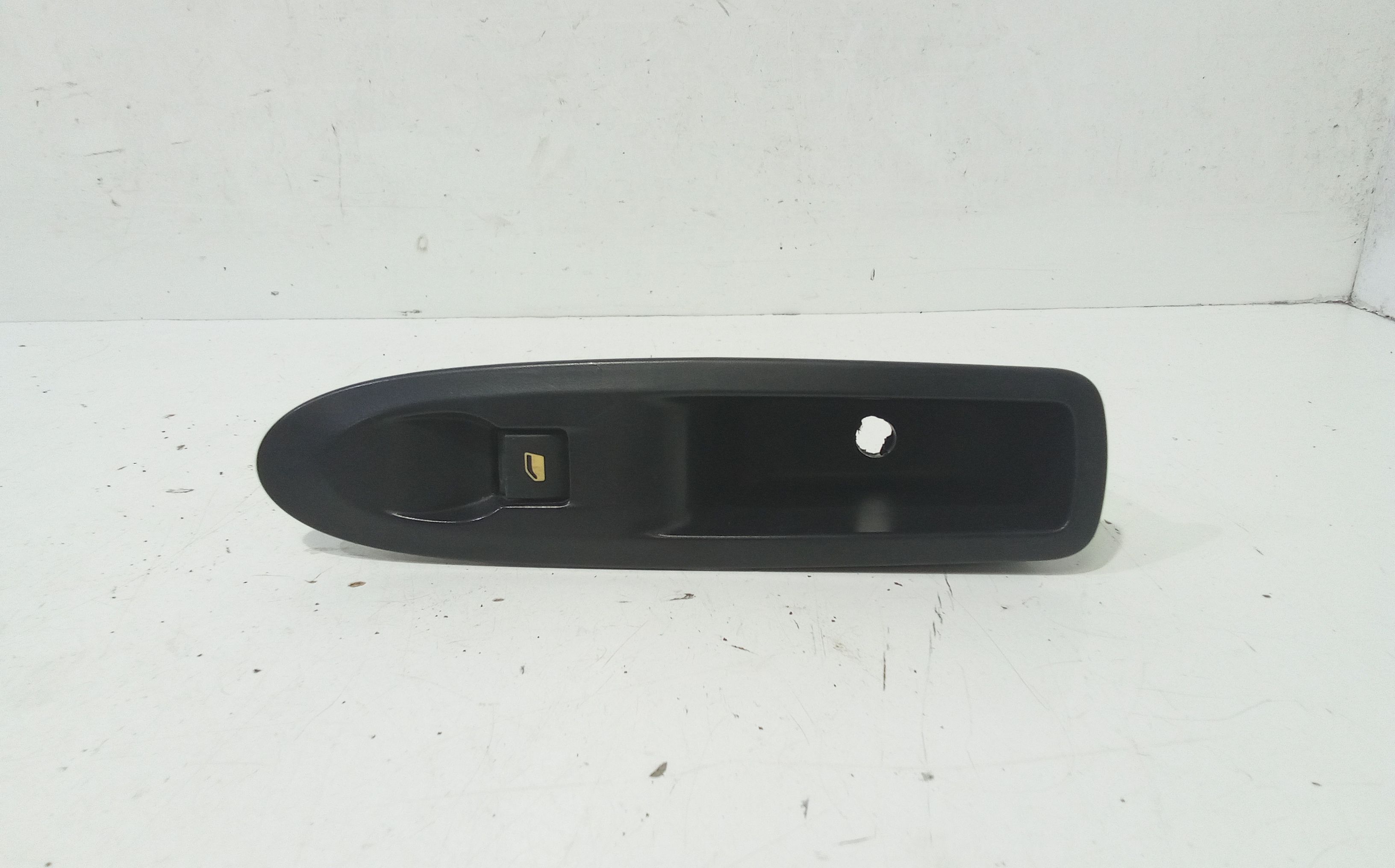 Interruttore Alzacristalli Porta Ant. Destro Usato