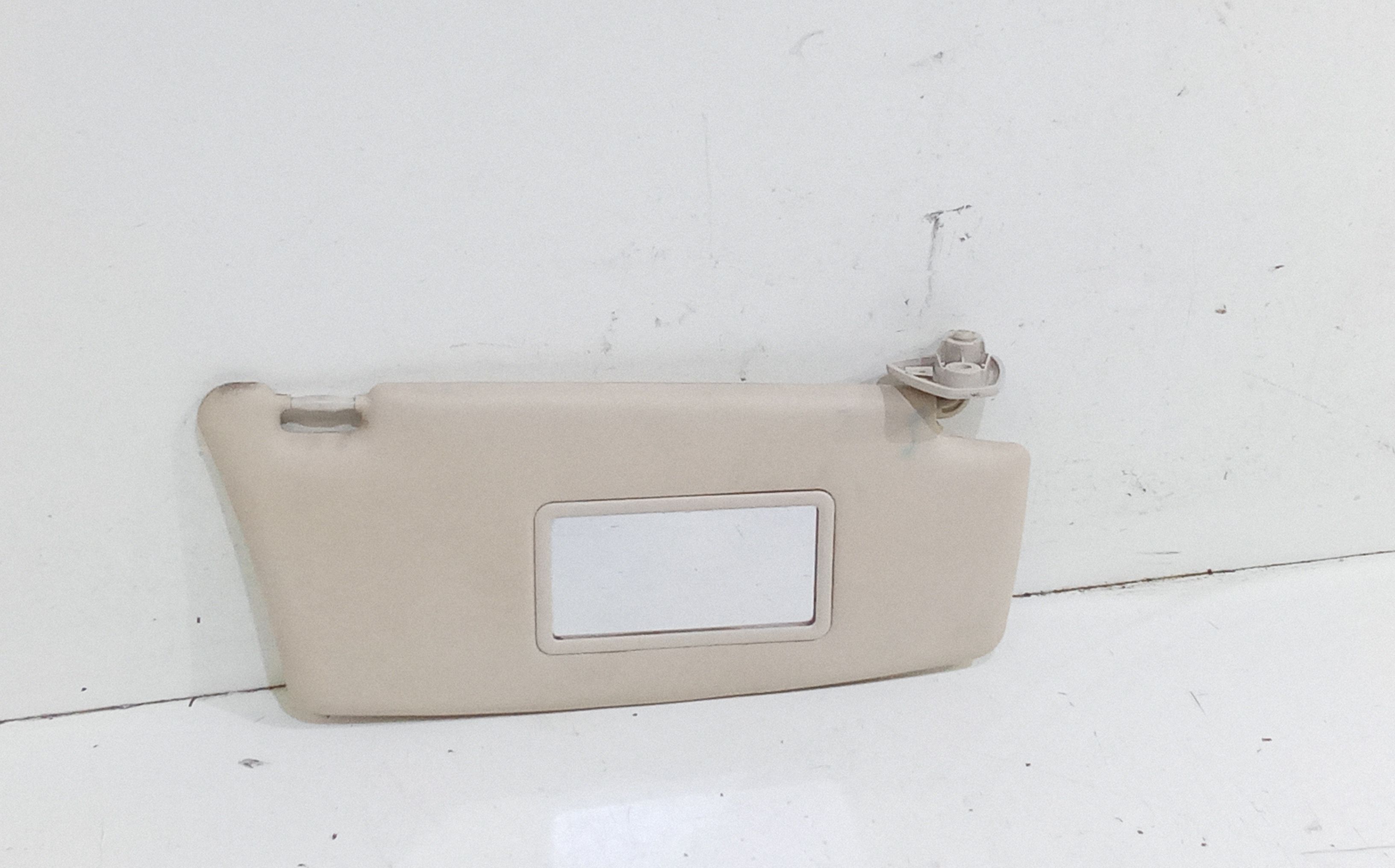 Aletta Parasole Parabrezza Destro 735407871 Usato