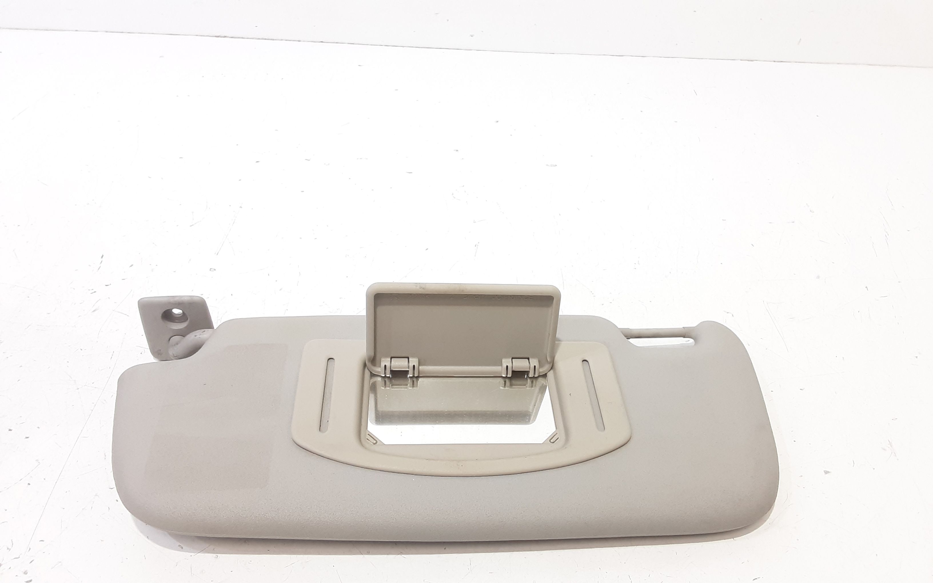 Aletta Parasole Parabrezza Sinistro A4548100910CH0A Usato