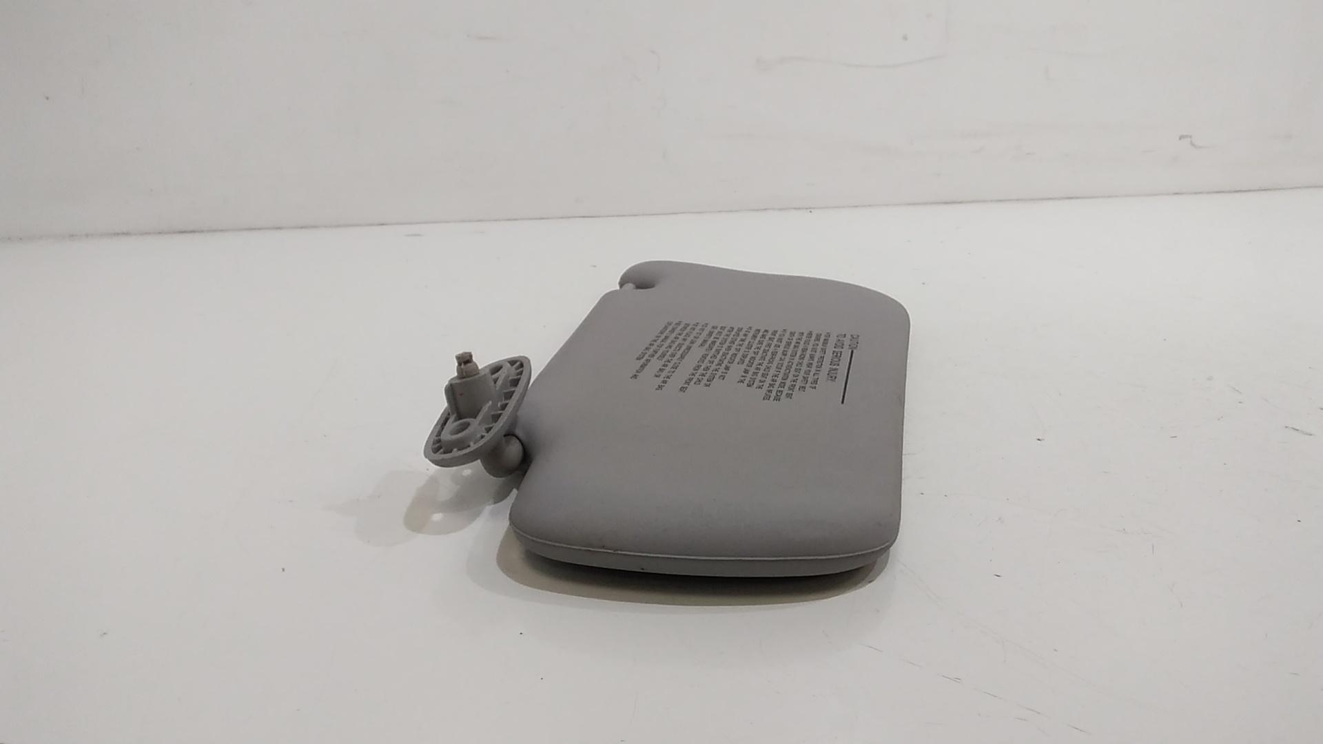 Aletta Parasole Parabrezza Destro 8522007140MG Usato