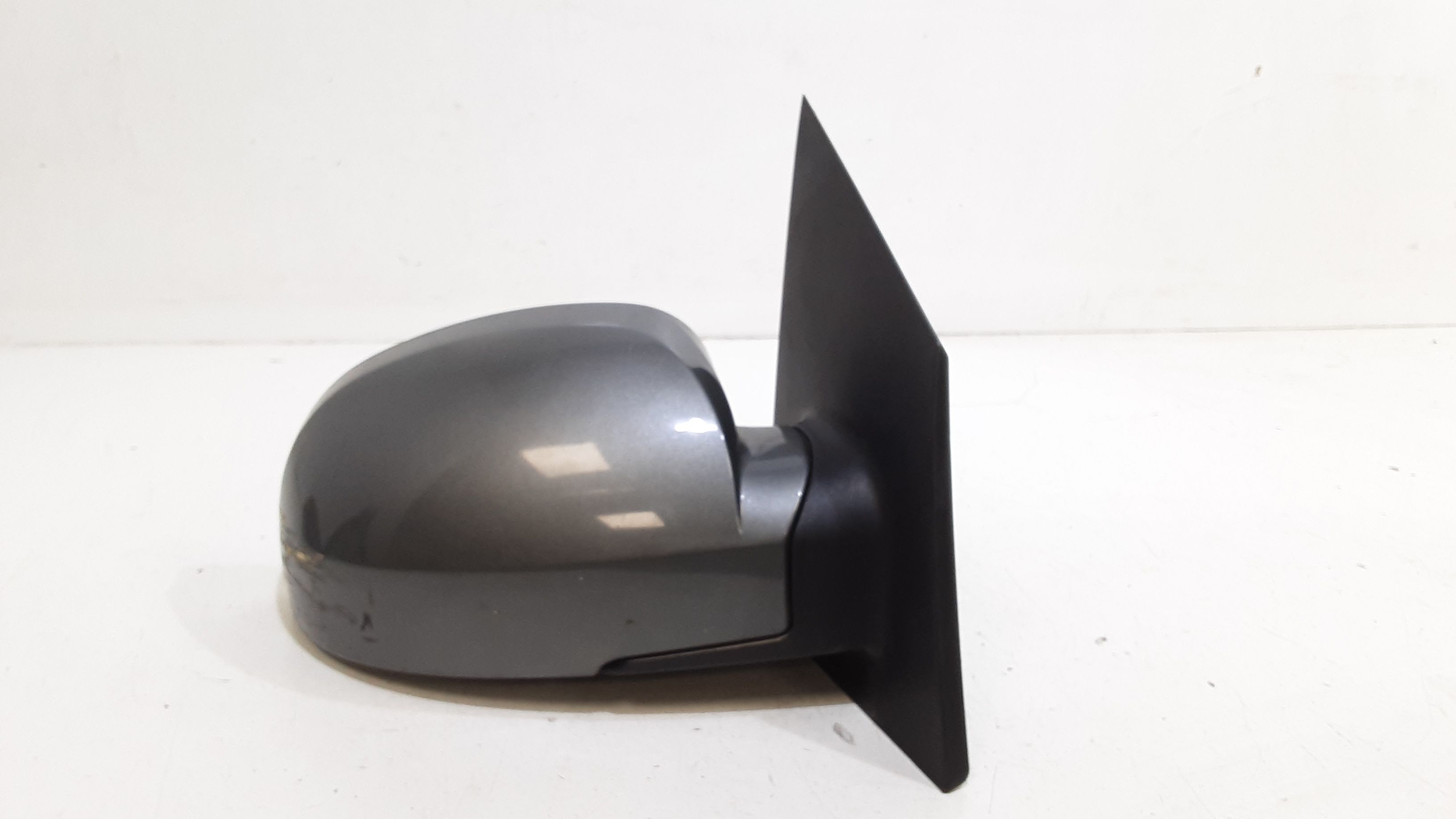 Retrovisore Est. Destro 876201C200 Usato