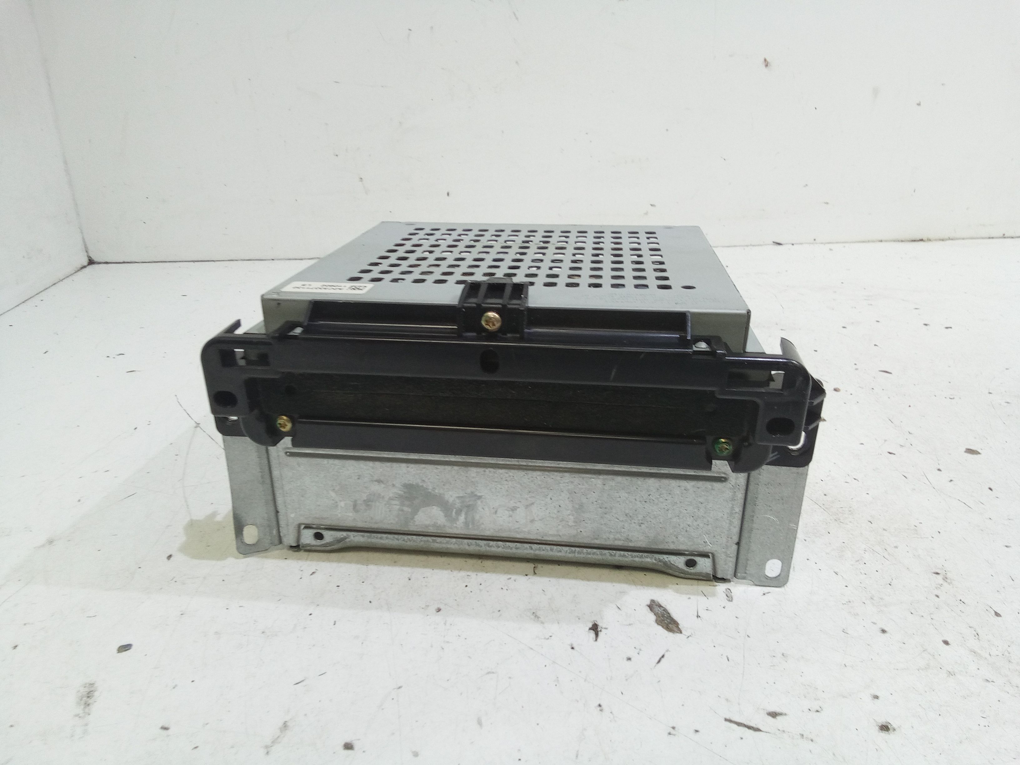 Autoradio K04607897ZQ Usato