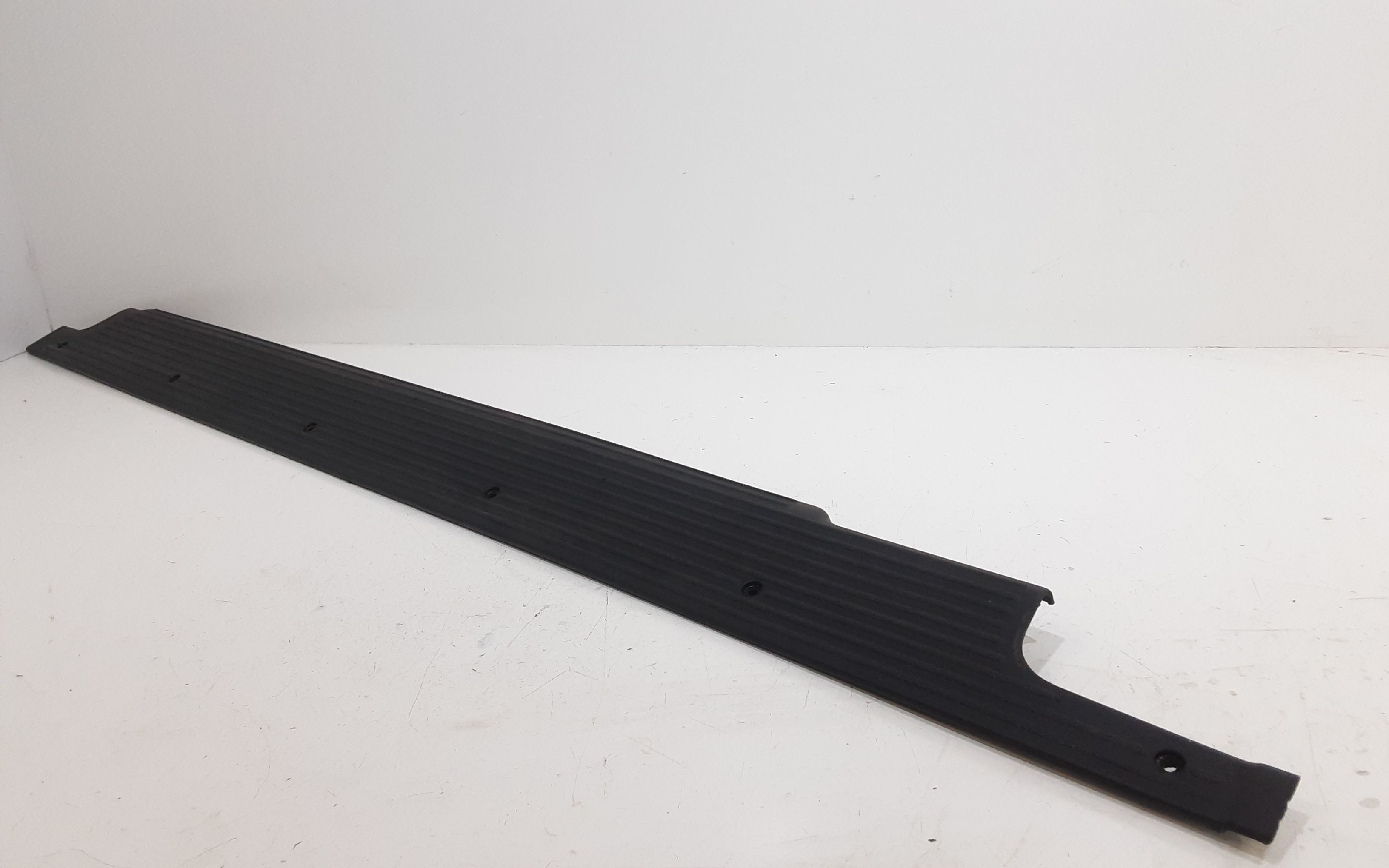 Rivestimento Int. Battitacco Post. Sx Usato