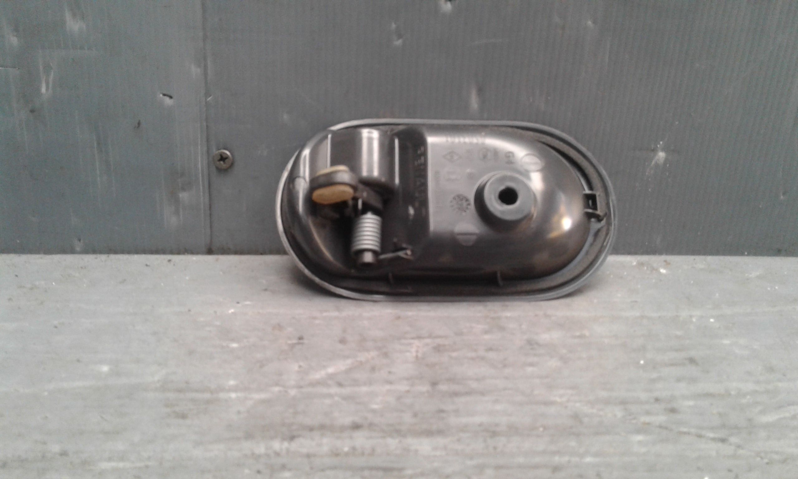 Maniglia Int. Apertura Porta Post. Sinistro 8200733848 Usato