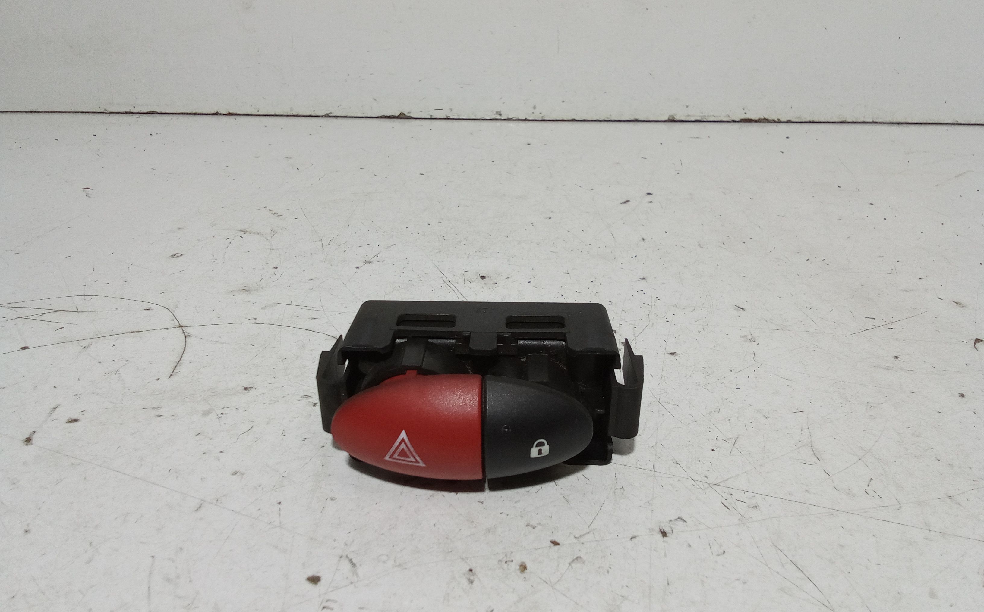 Interruttore Luci Emergenza Usato