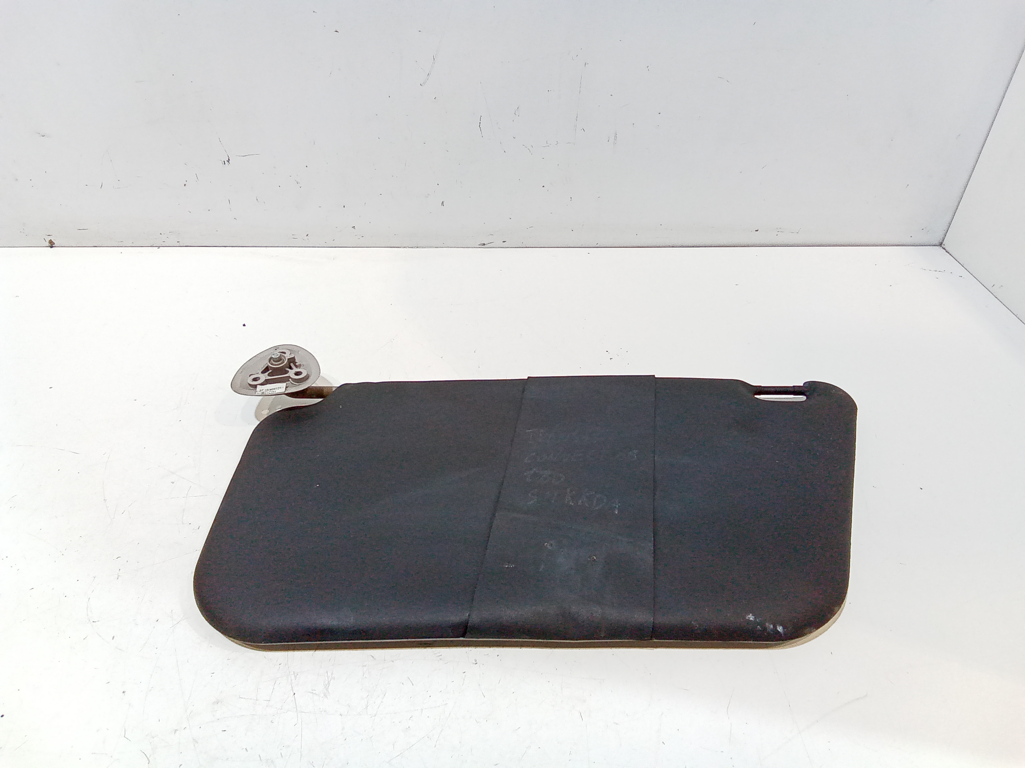 Aletta Parasole Parabrezza Sinistro 5118463 Usato