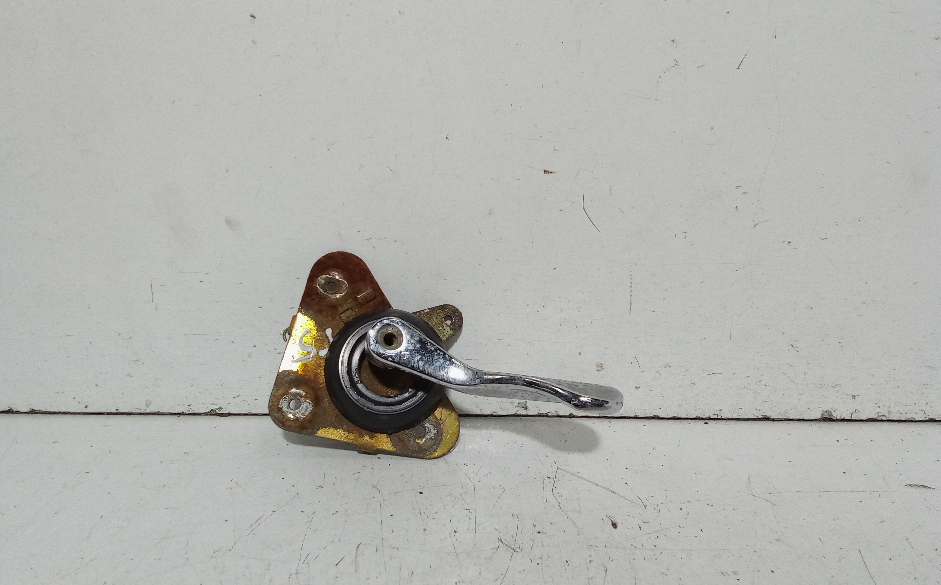 Maniglia Int. Apertura Porta Ant. Sinistro Usato