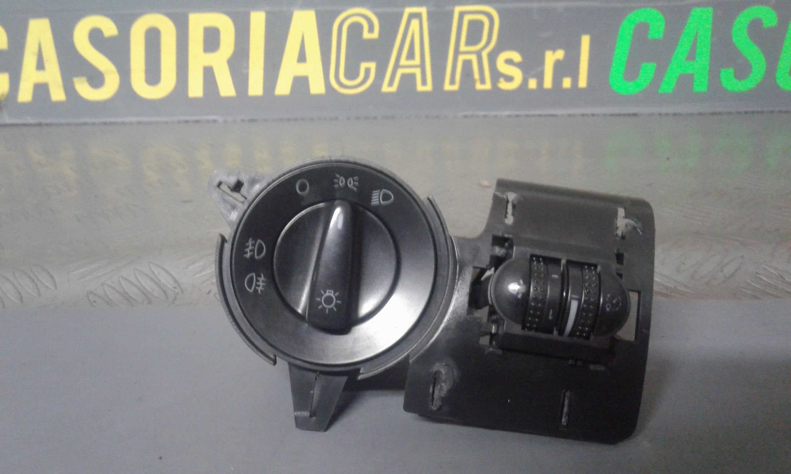 Interruttore Blocco Comando Luci 1C094153120H Usato