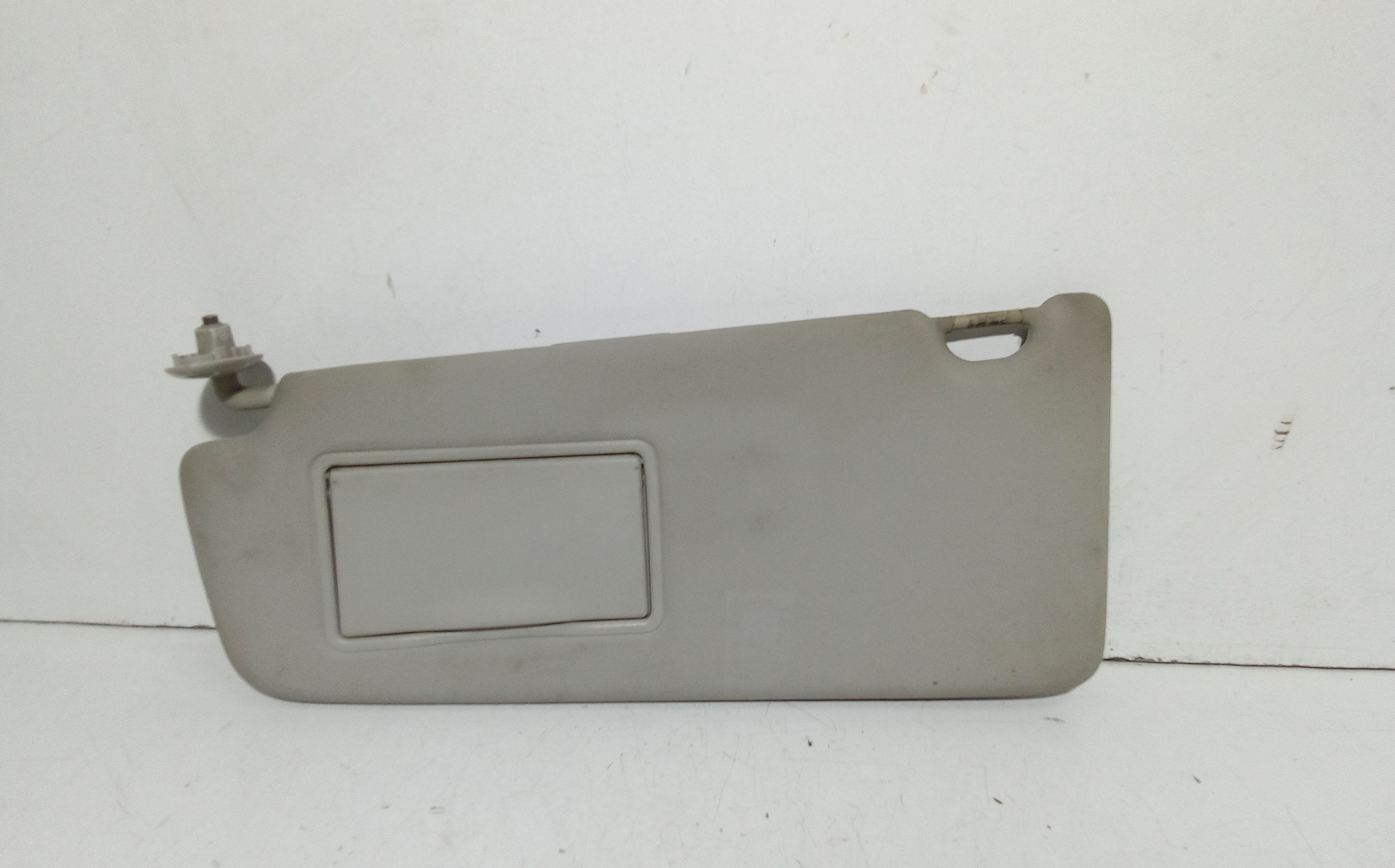 Aletta Parasole Parabrezza Sinistro 1599321 Usato