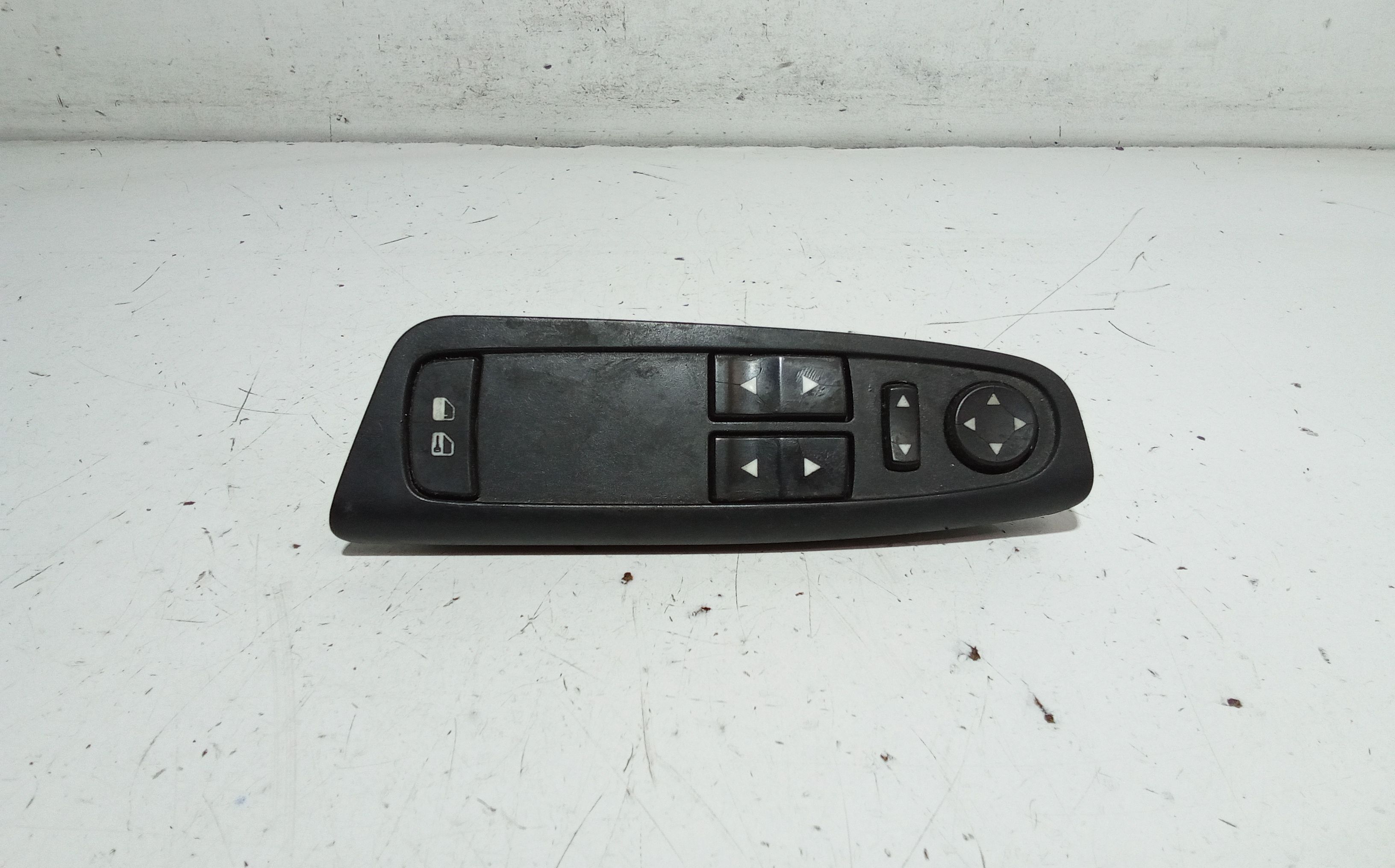 Interruttore Alzacristalli Porta Ant. Sinistro Usato