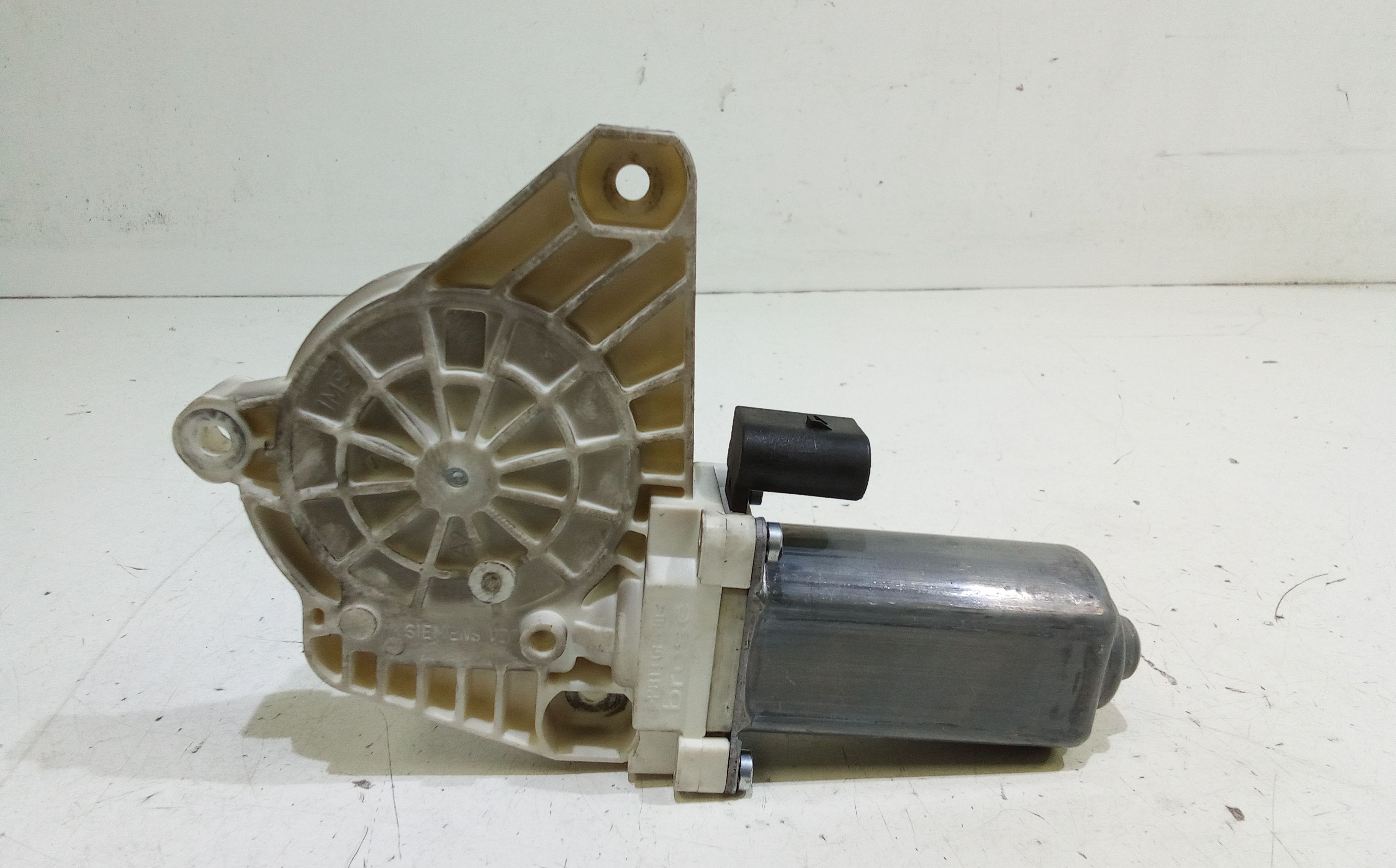 Motorino Alzacristallo Porta Ant. Sinistro A1698204142 Usato