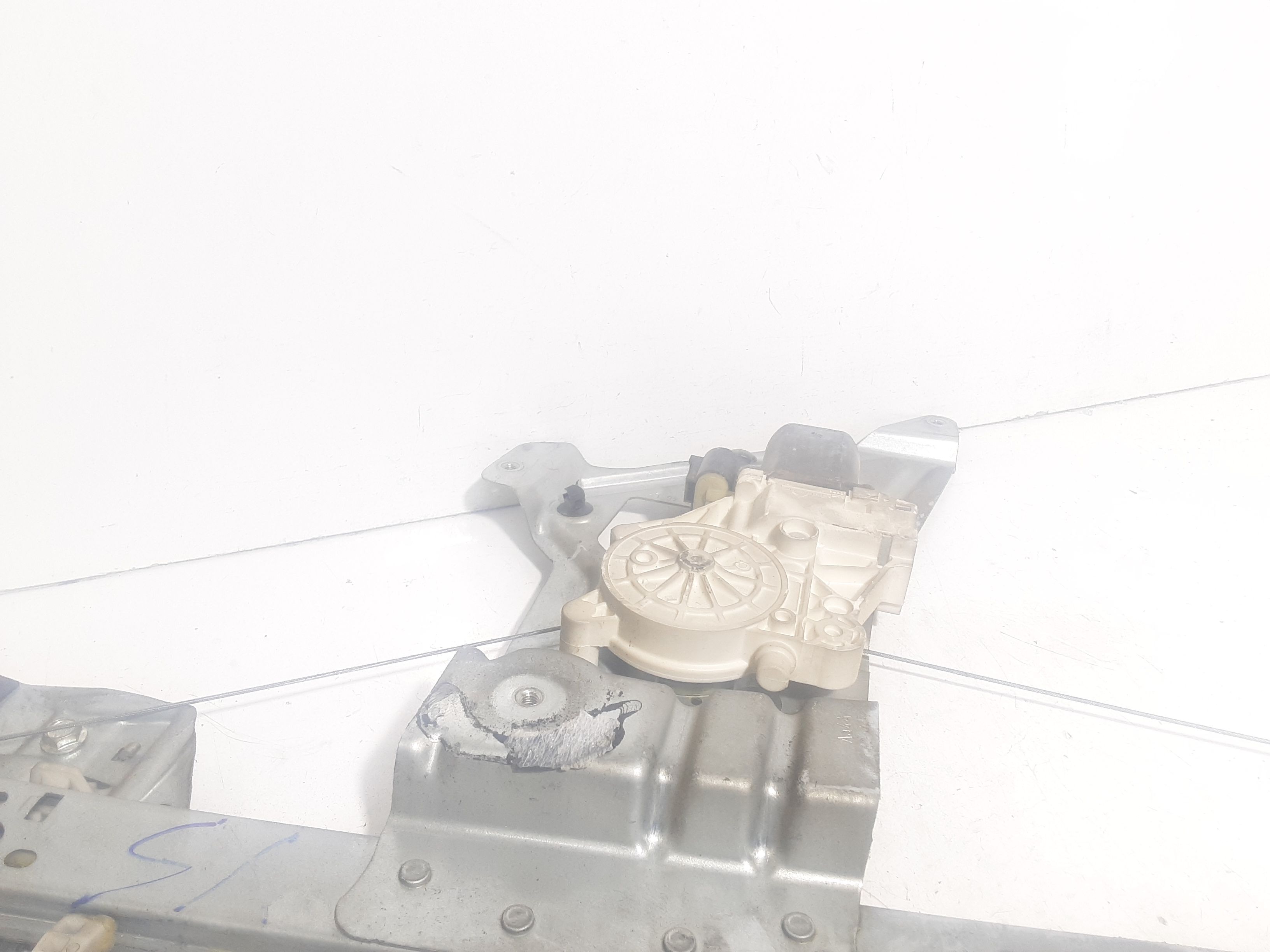 Alzacristallo Porta Ant. Sinistro A9017201446 Usato