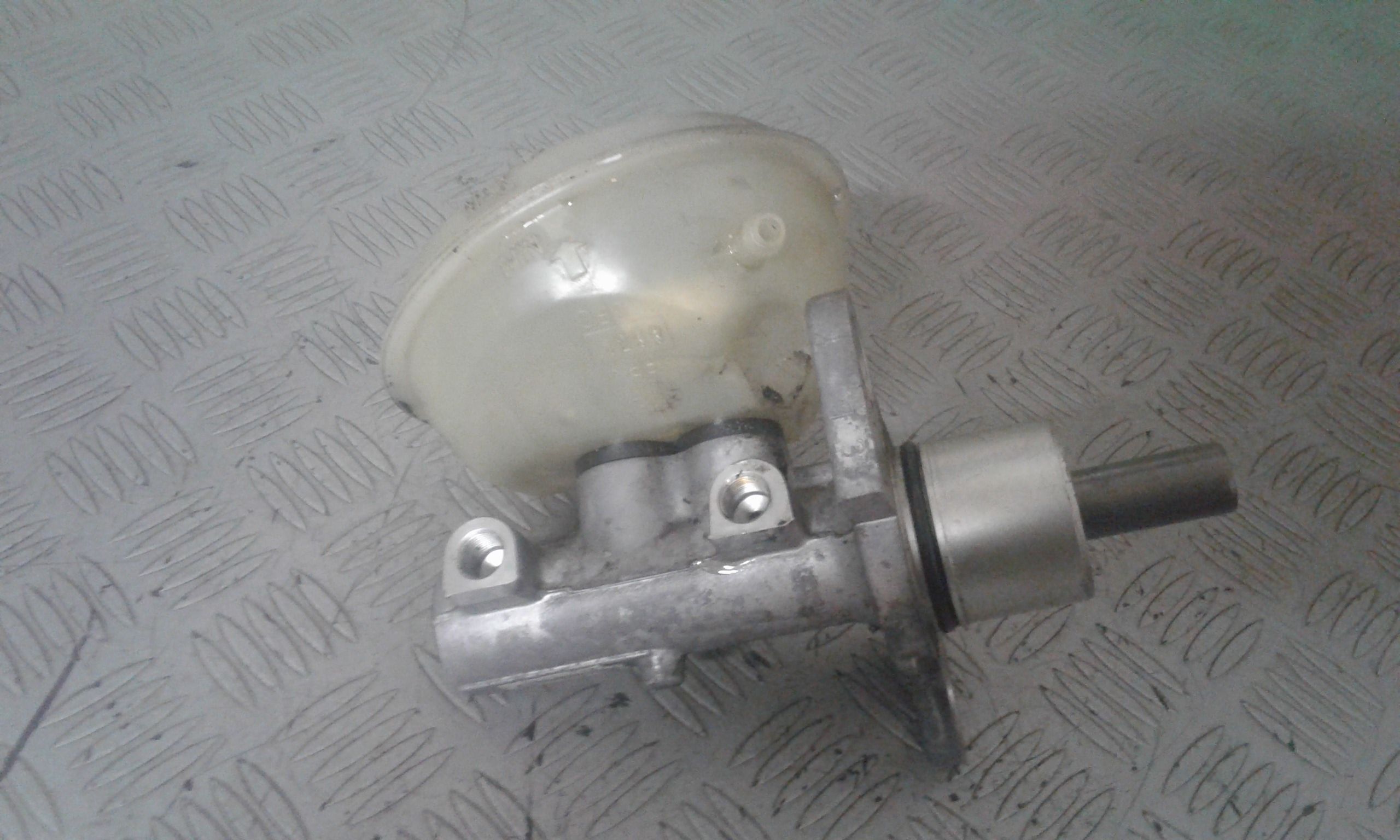 Pompa Comando Freni 8D0611021B Usato