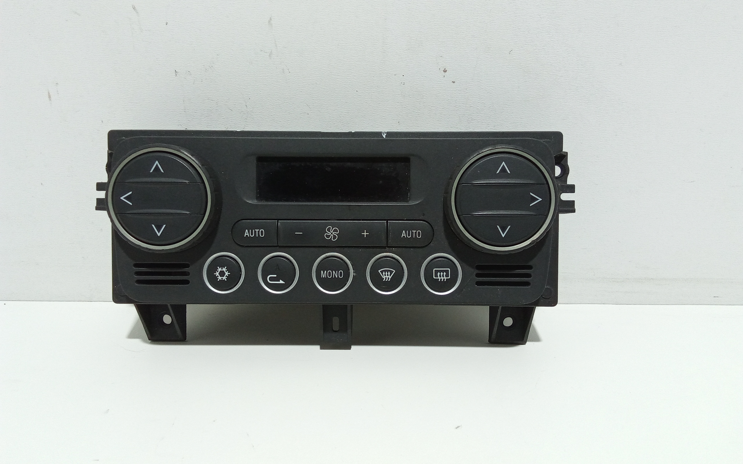 Blocco Comando Climatizzazione 60696621 Usato