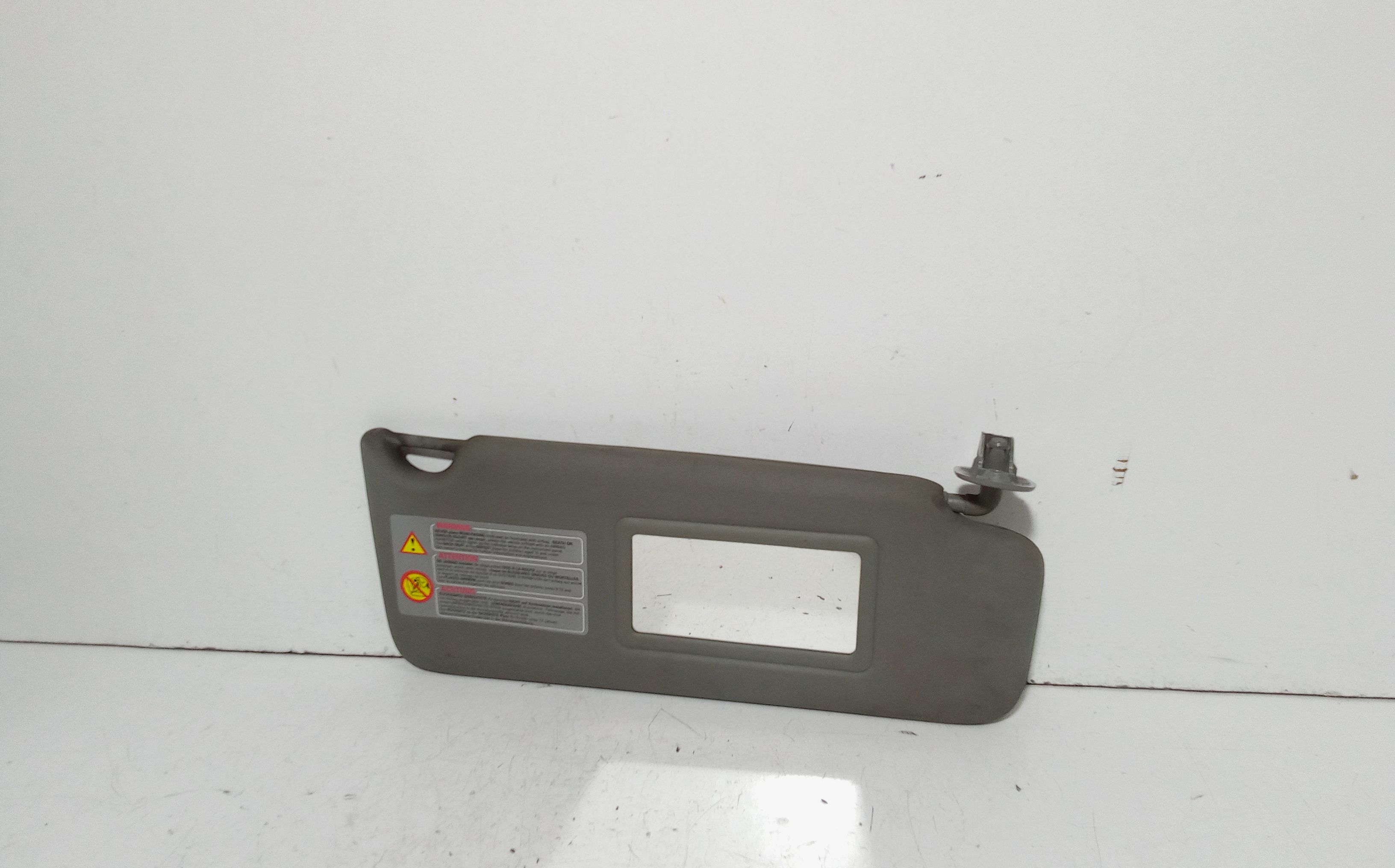 Aletta Parasole Parabrezza Destro 8200240038 Usato