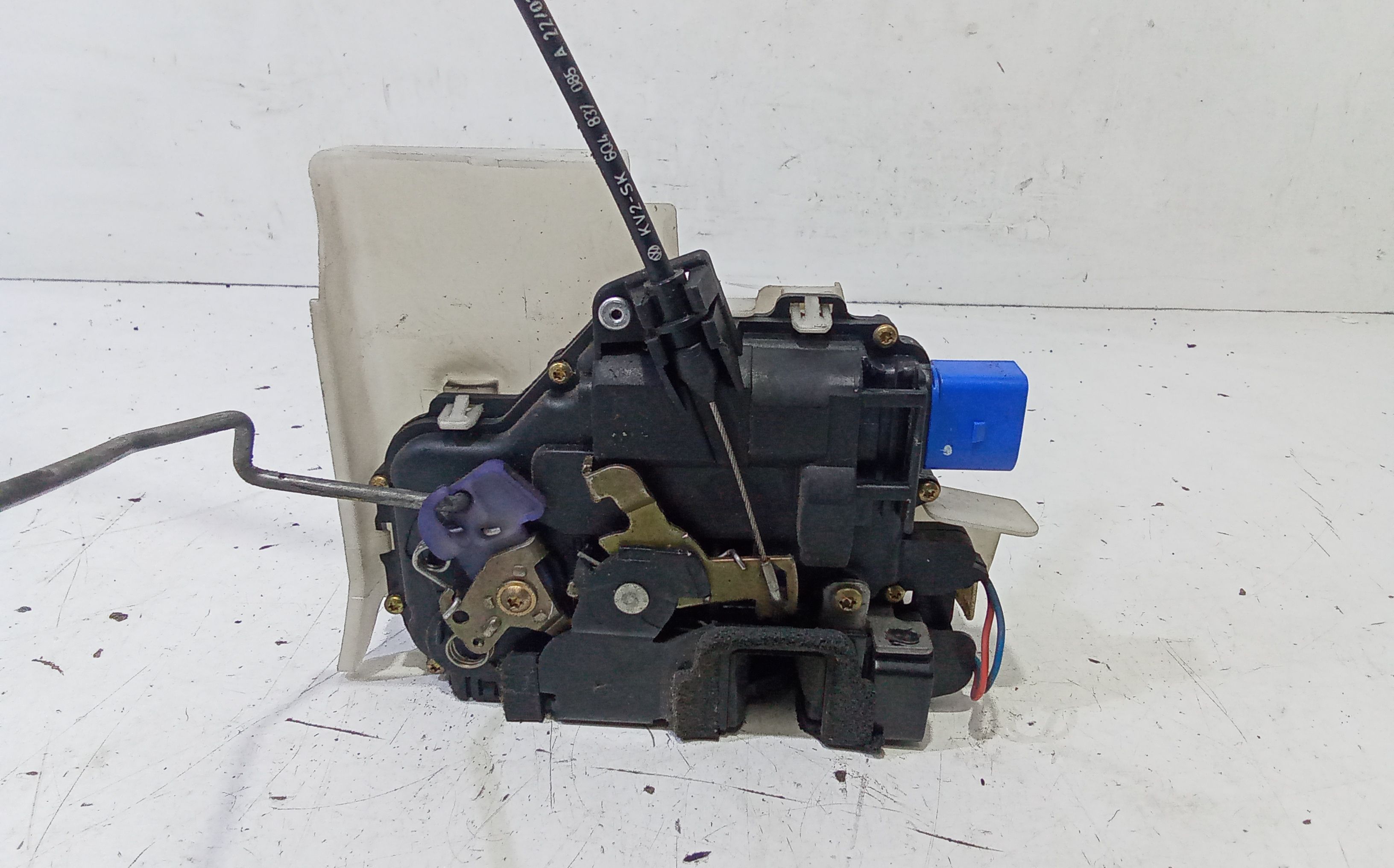 Serratura Porta Ant. Sinistro 7E1837015 Usato